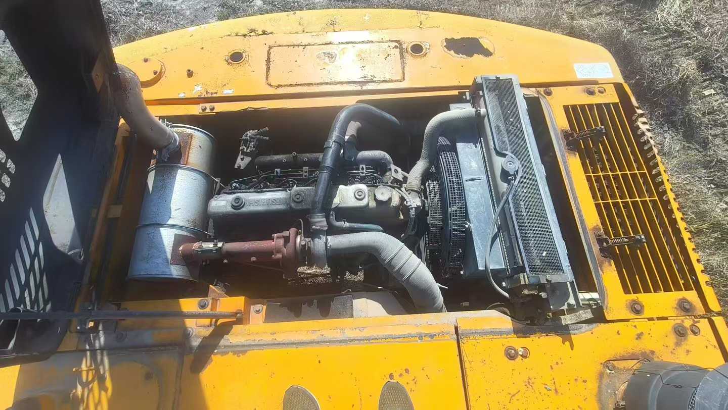 Used Sany SY215C-8S Excavator 2016 Model / 3