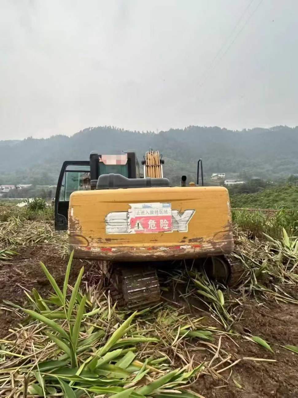 Used Sany SY135 Excavator 2017 Model / 3