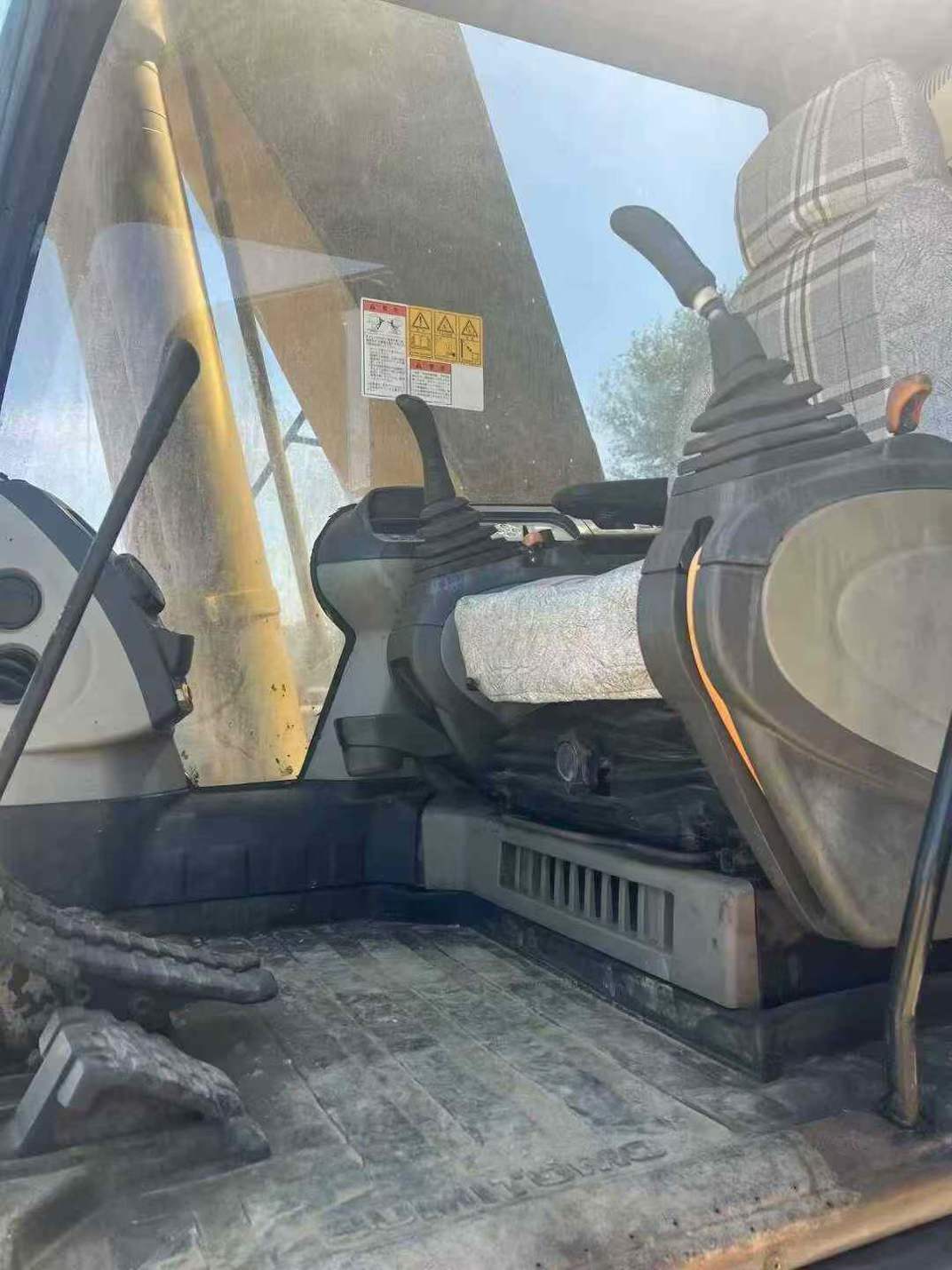 Used Sumitomo SH240-3 Excavator 2016 Model / 7