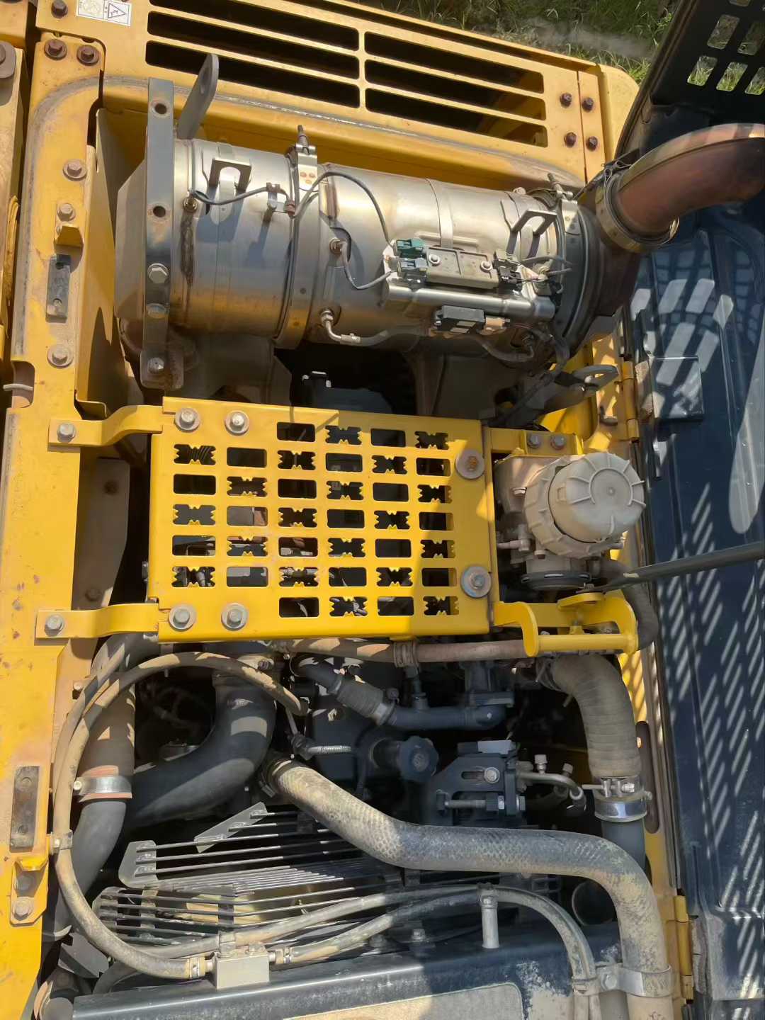 Used Komatsu PC200-10 Excavator 2016 Model / 9