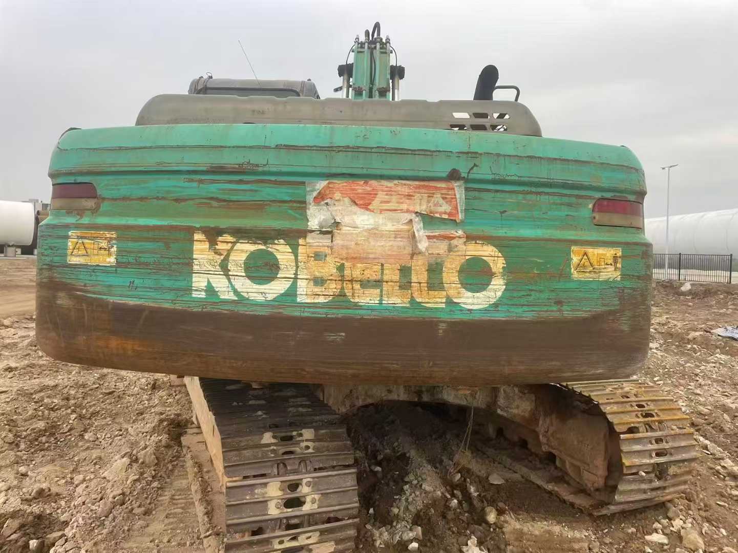 Used Kobelco SK200-8 Excavator 2016 Model / 3