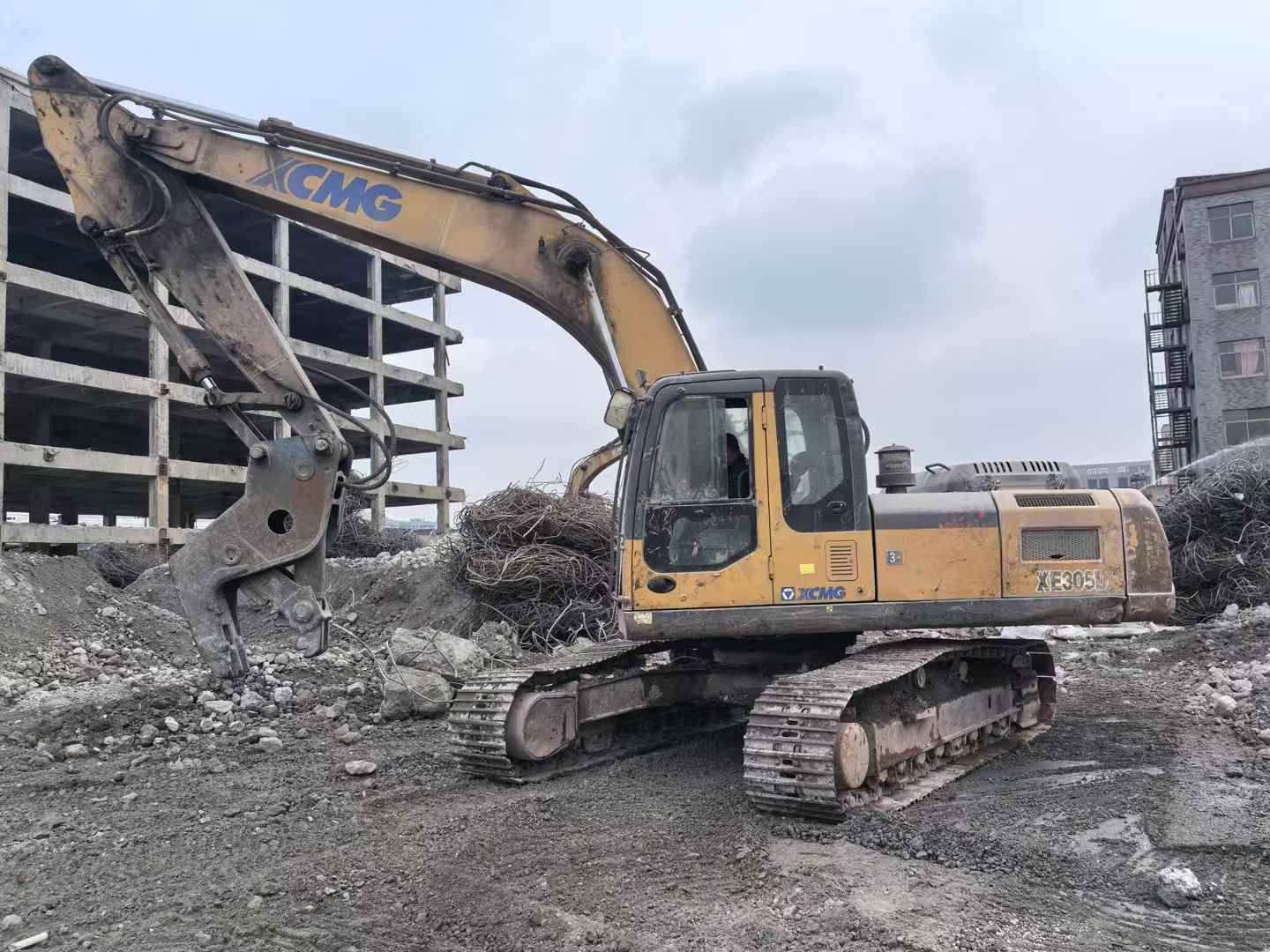 Used XCMG XE270GK Excavator 2018 Model / 6