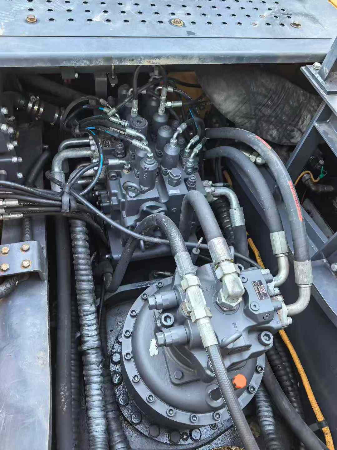 Used XCMG LW550KV Excavator 2022 Model / 5