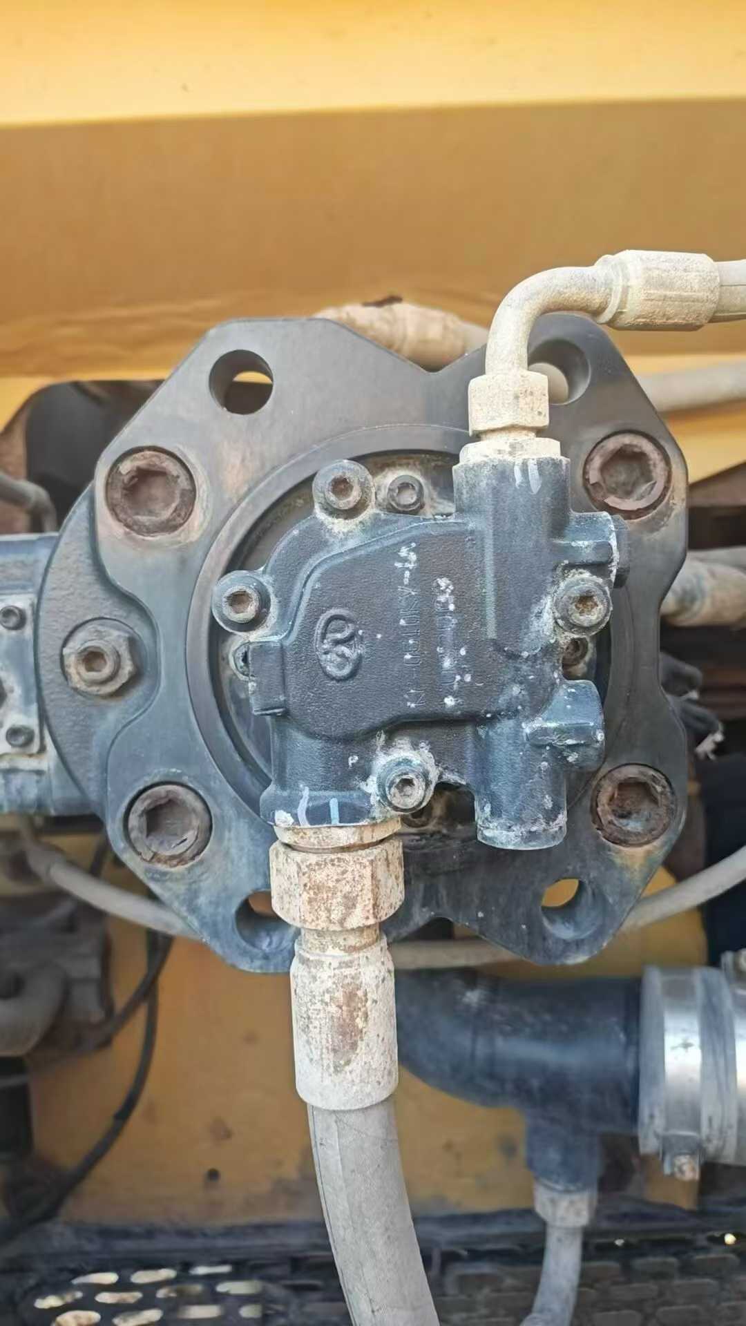 Used Sany SY200H Excavator 2021 Model / 4