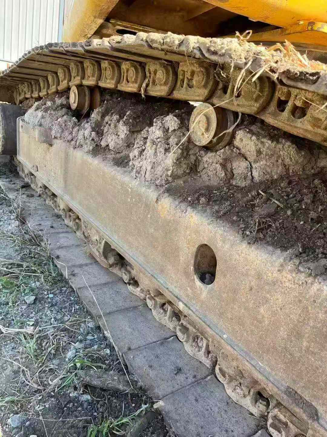 Used Komatsu PC200 Excavator 2015 Model / 8