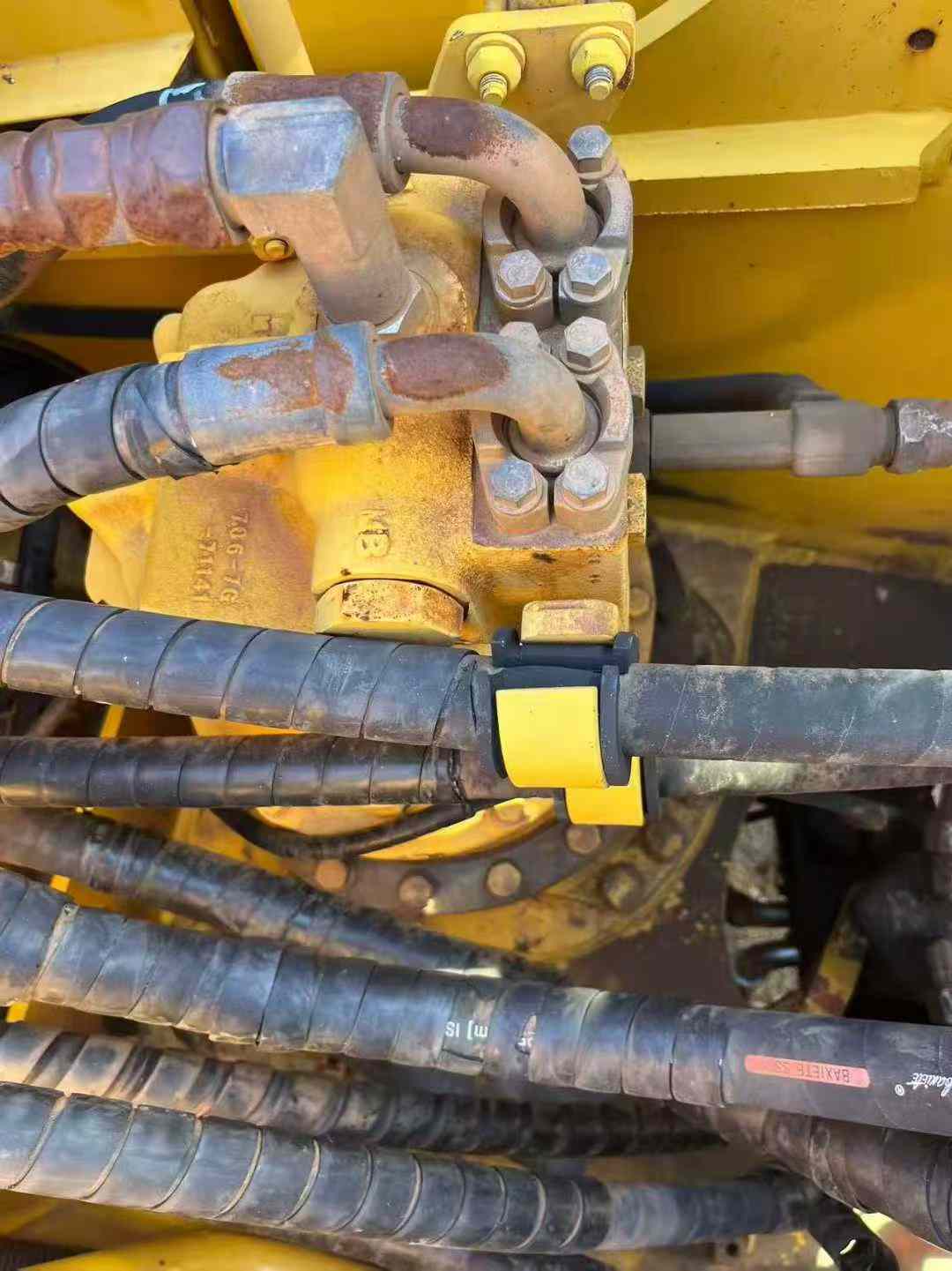 Used Komatsu PC200 Excavator 2015 Model / 5