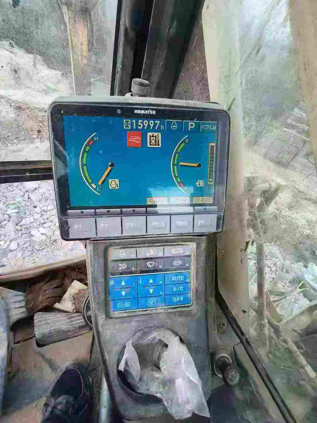 Used Komatsu PC60-8 Excavator 2014 Model / 7