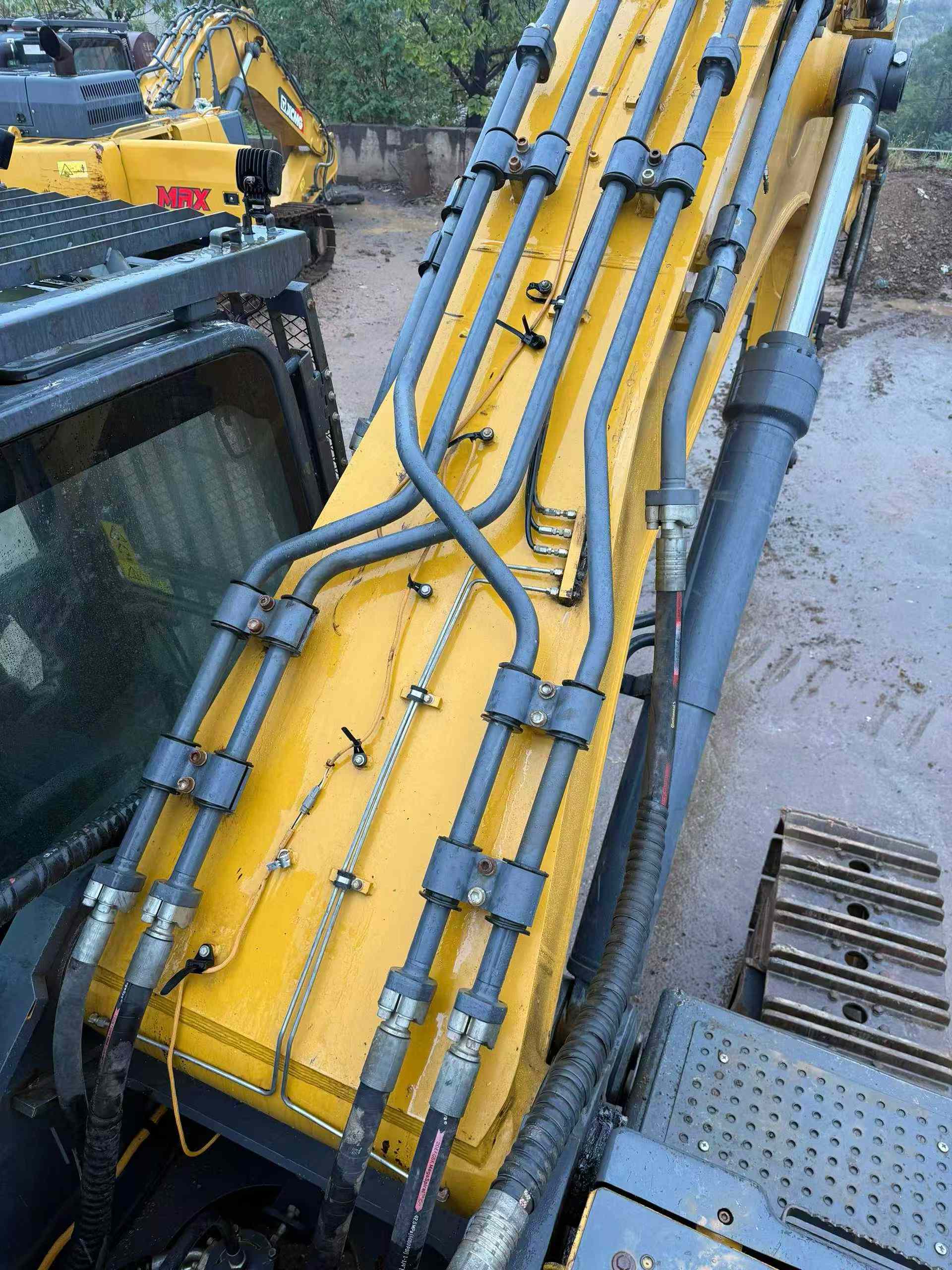 Used XCMG XE550DK Excavator 2021 Model / 9