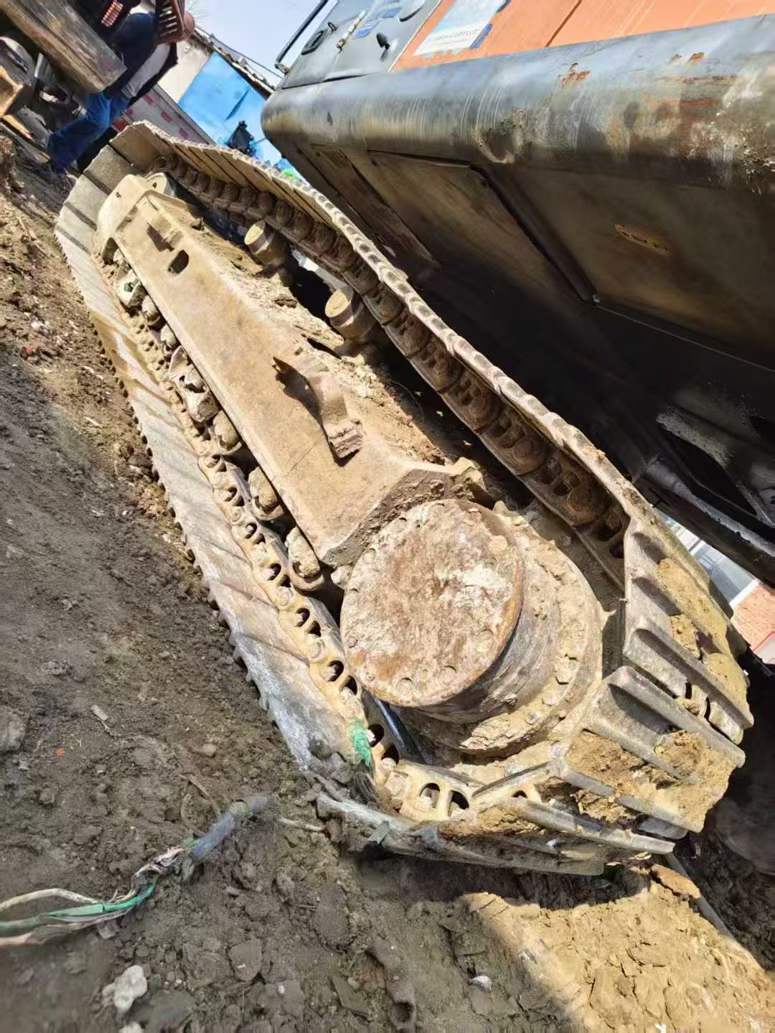 Used Hitachi ZX230-6 Excavator 2016 Model / 4