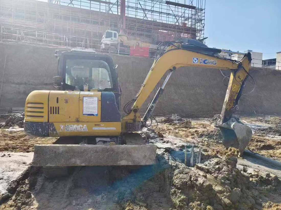 Used XCMG XE60 Excavator 2015 Model / 6