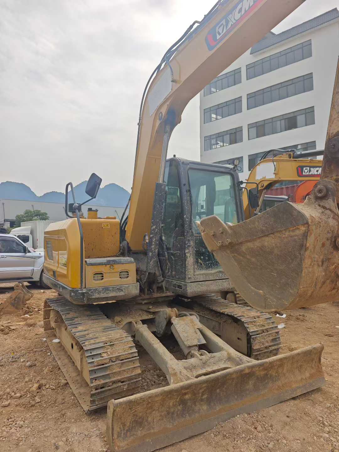 Used XCMG XE75G Excavator 2024 Model / 4