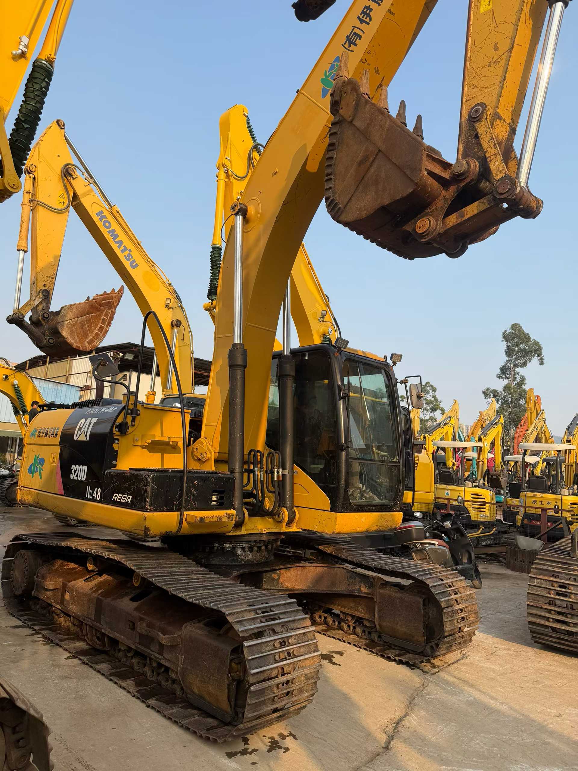 Used Caterpillar 320D Excavator 2016 Model / 3