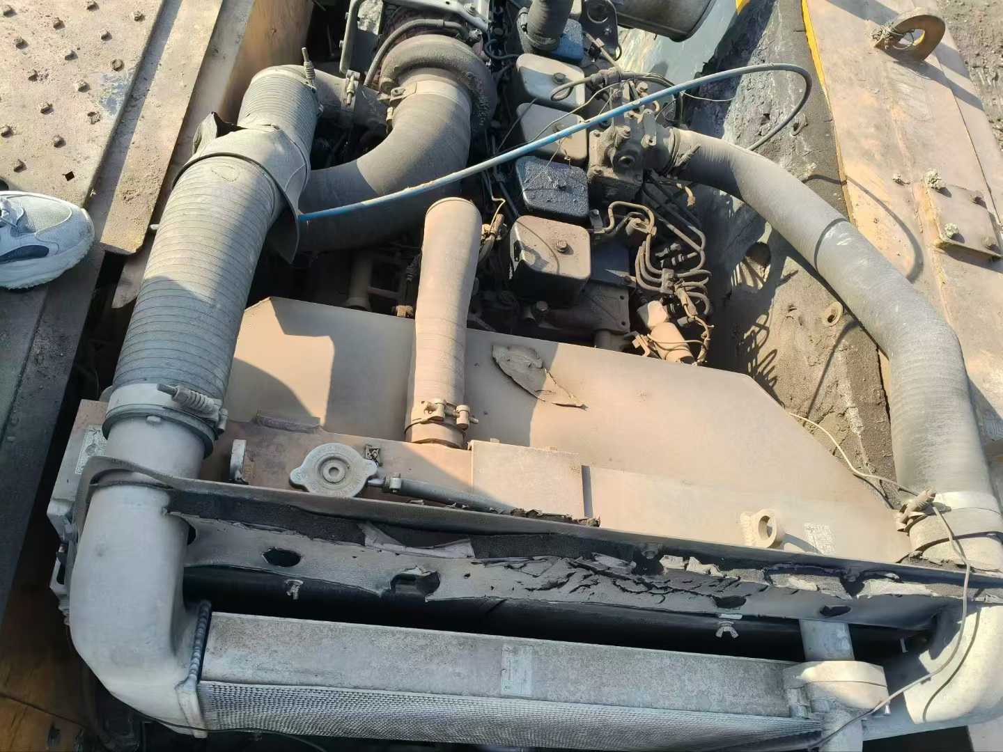 Used Hyundai R225LC-9V Excavator 2016 Model / 2