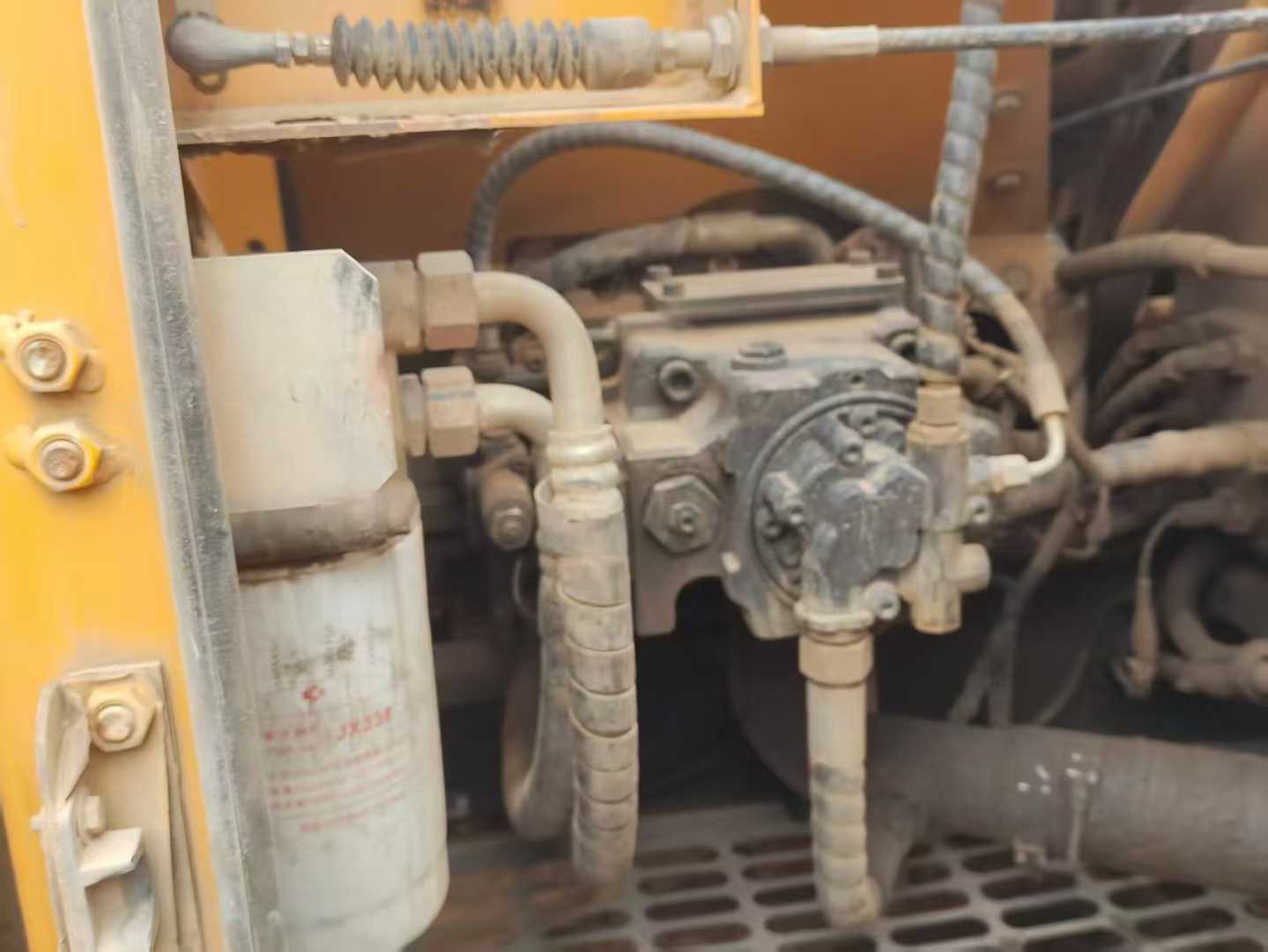 Used Sany SY135 Excavator 2016 Model / 3