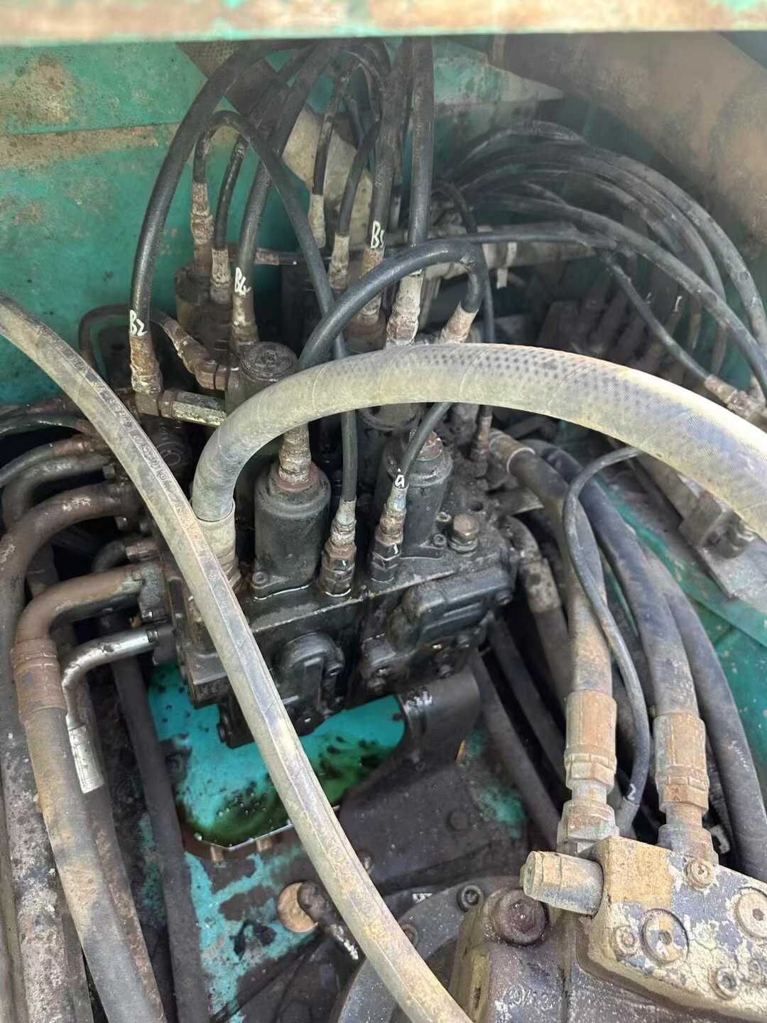 Used Kobelco SK200-8 Excavator 2016 Model / 3