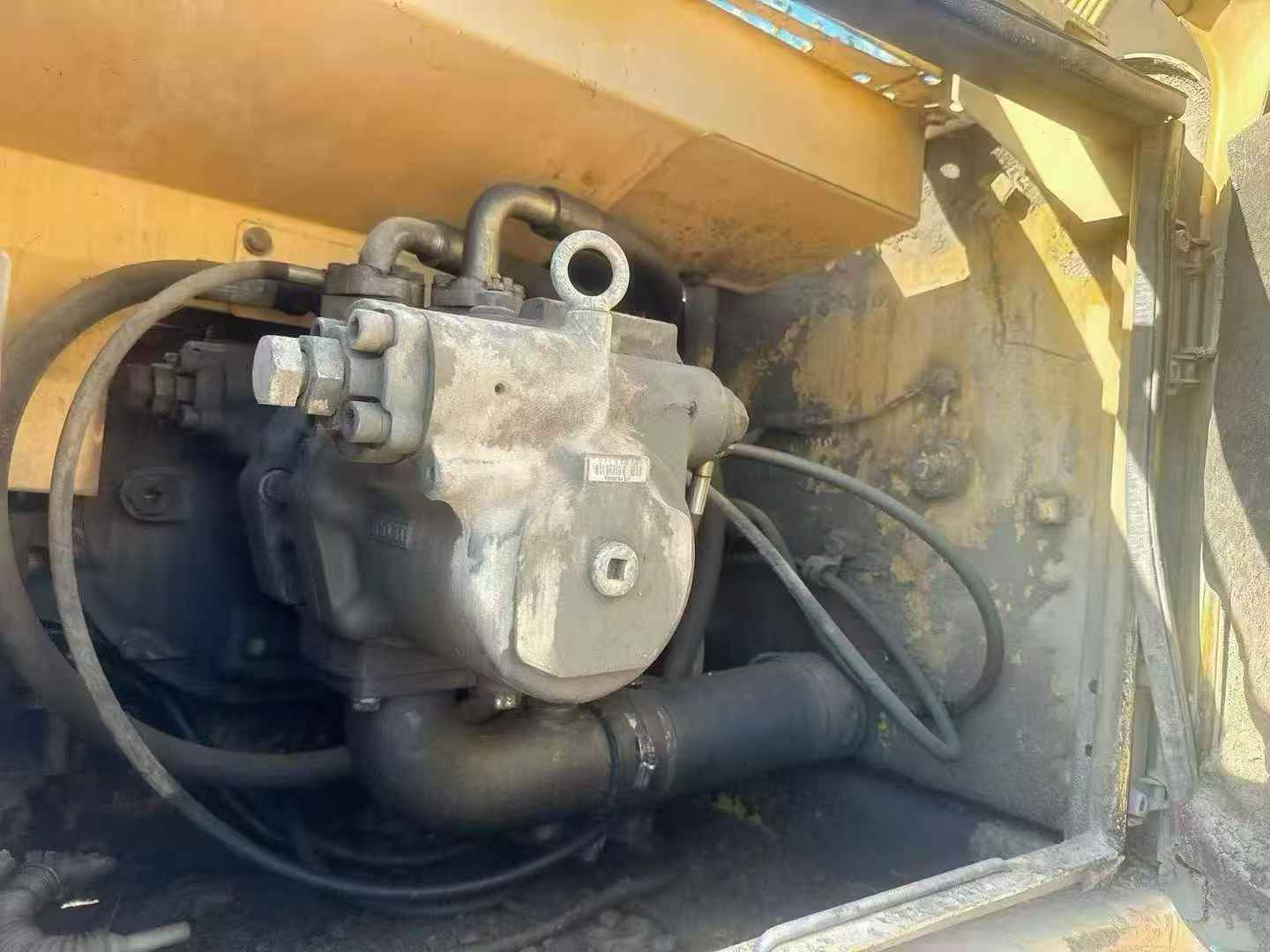 Used Komatsu PC200-6 Excavator 2016 Model / 6