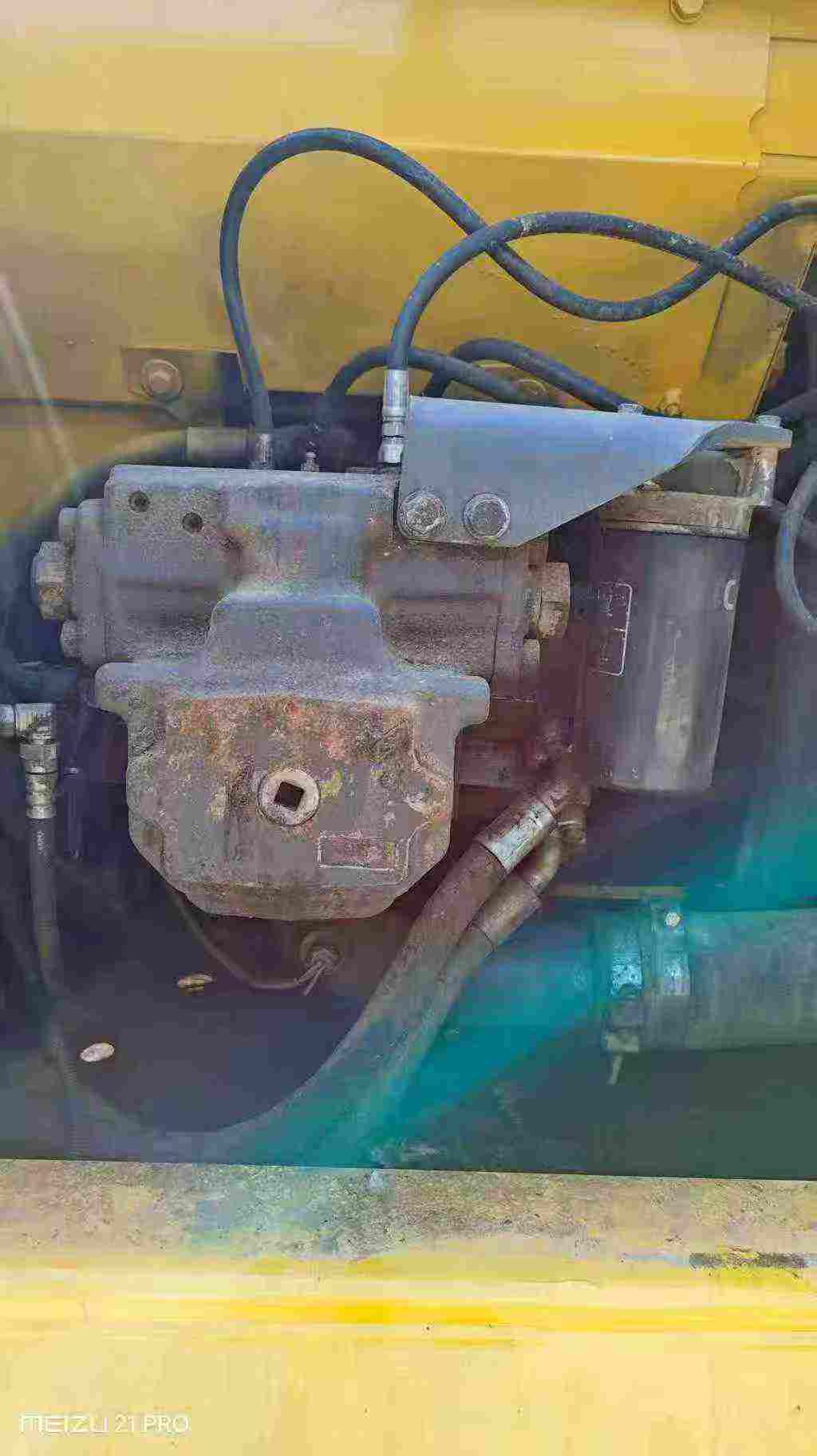 Used Komatsu PC210 Excavator 2016 Model / 4