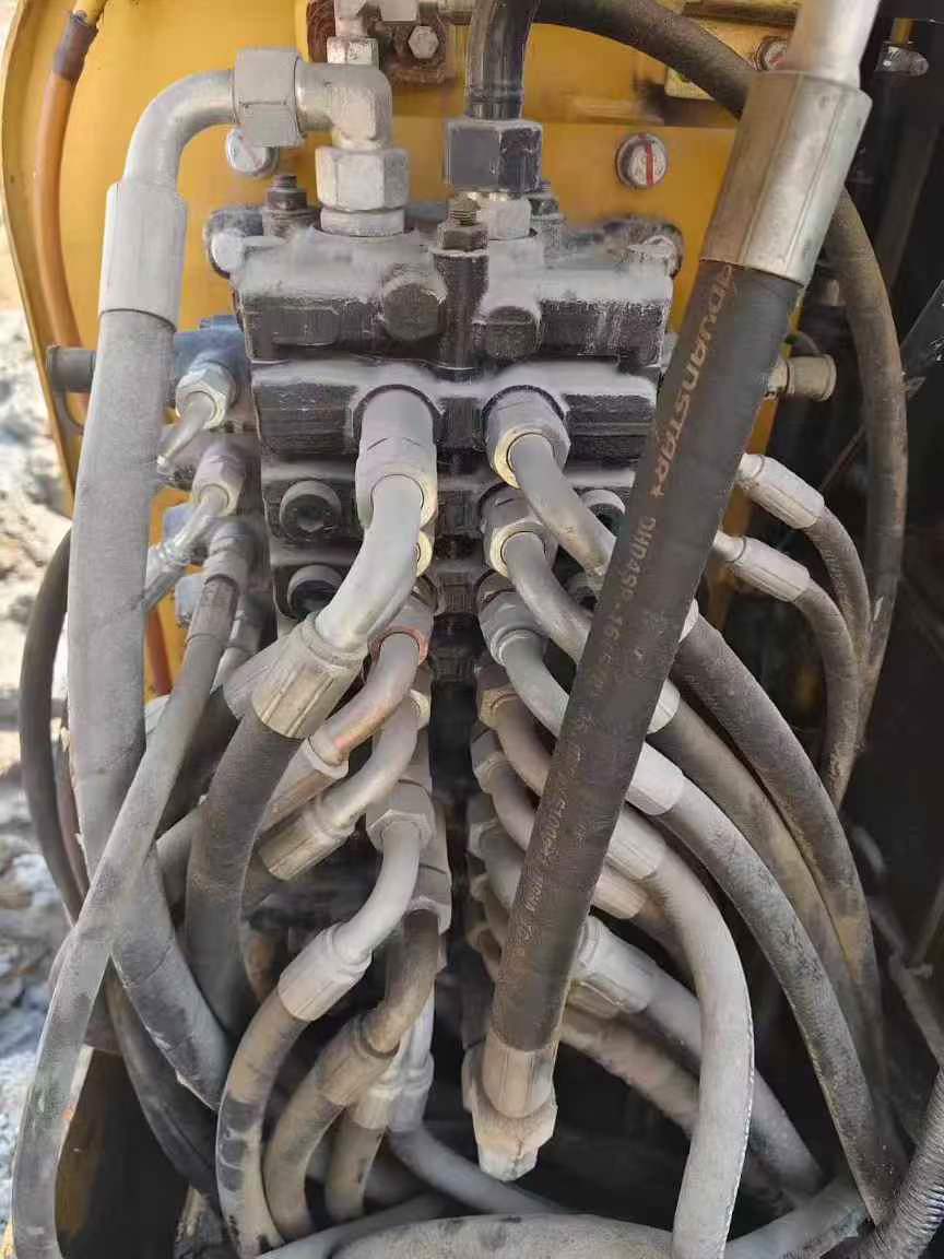 Used XCMG XE60 Excavator 2015 Model / 8