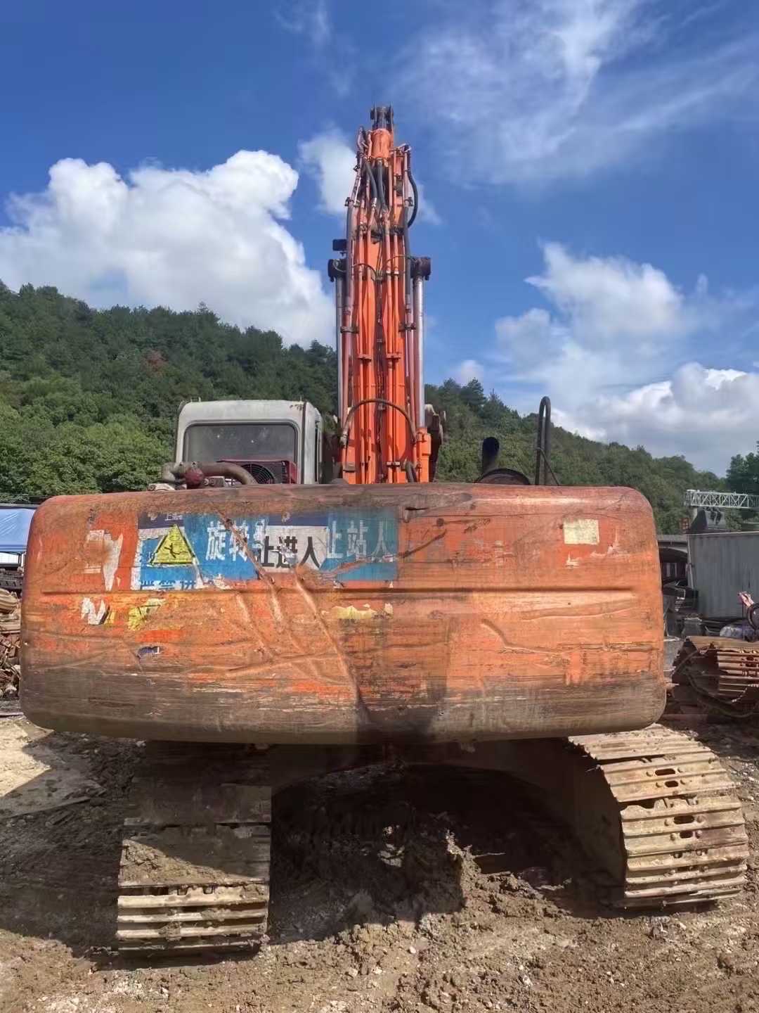 Used Hitachi ZAXIS200 Excavator 2016 Model / 3