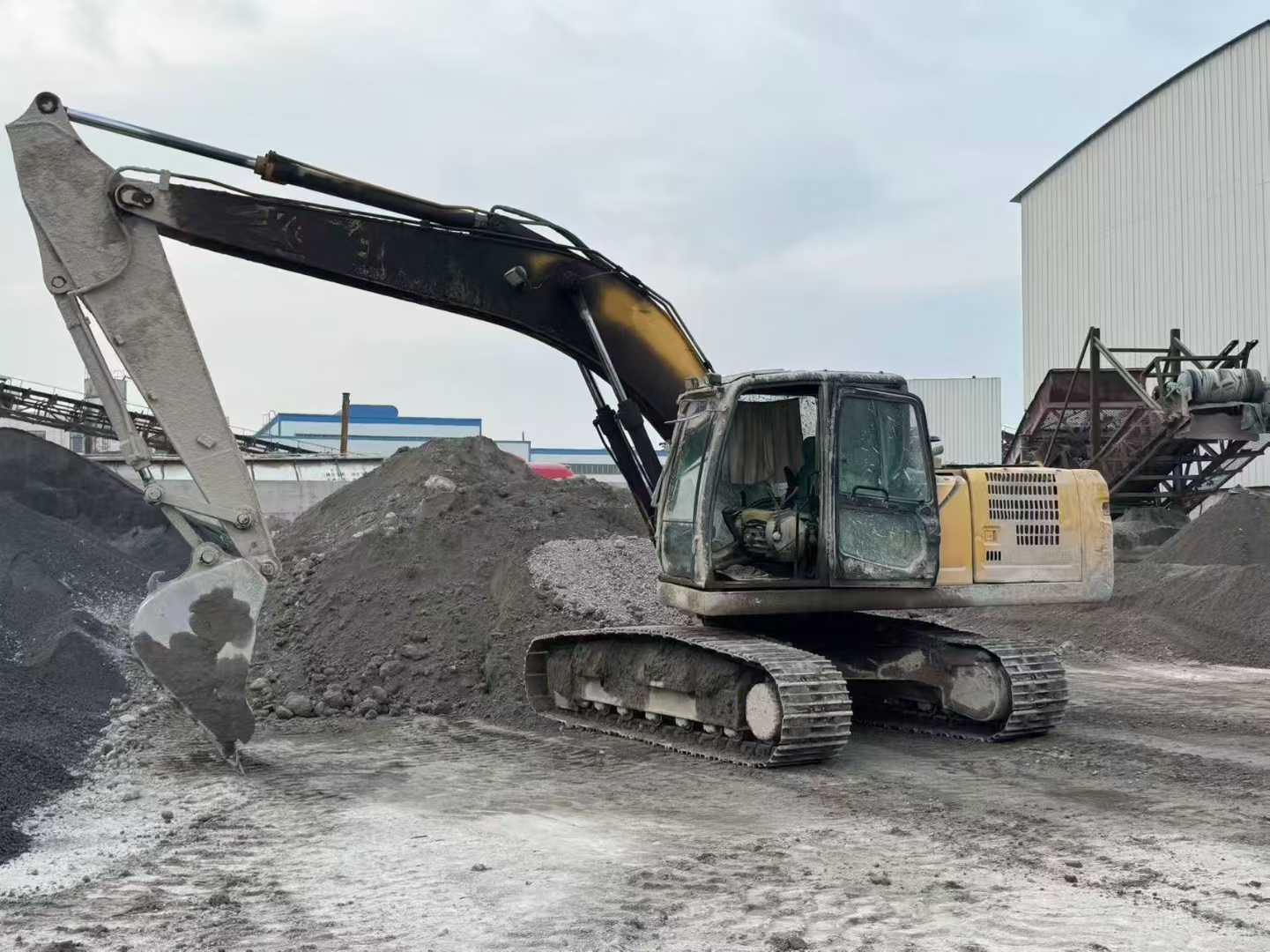 Used Kobelco SK200 Excavator 2018 Model / 2