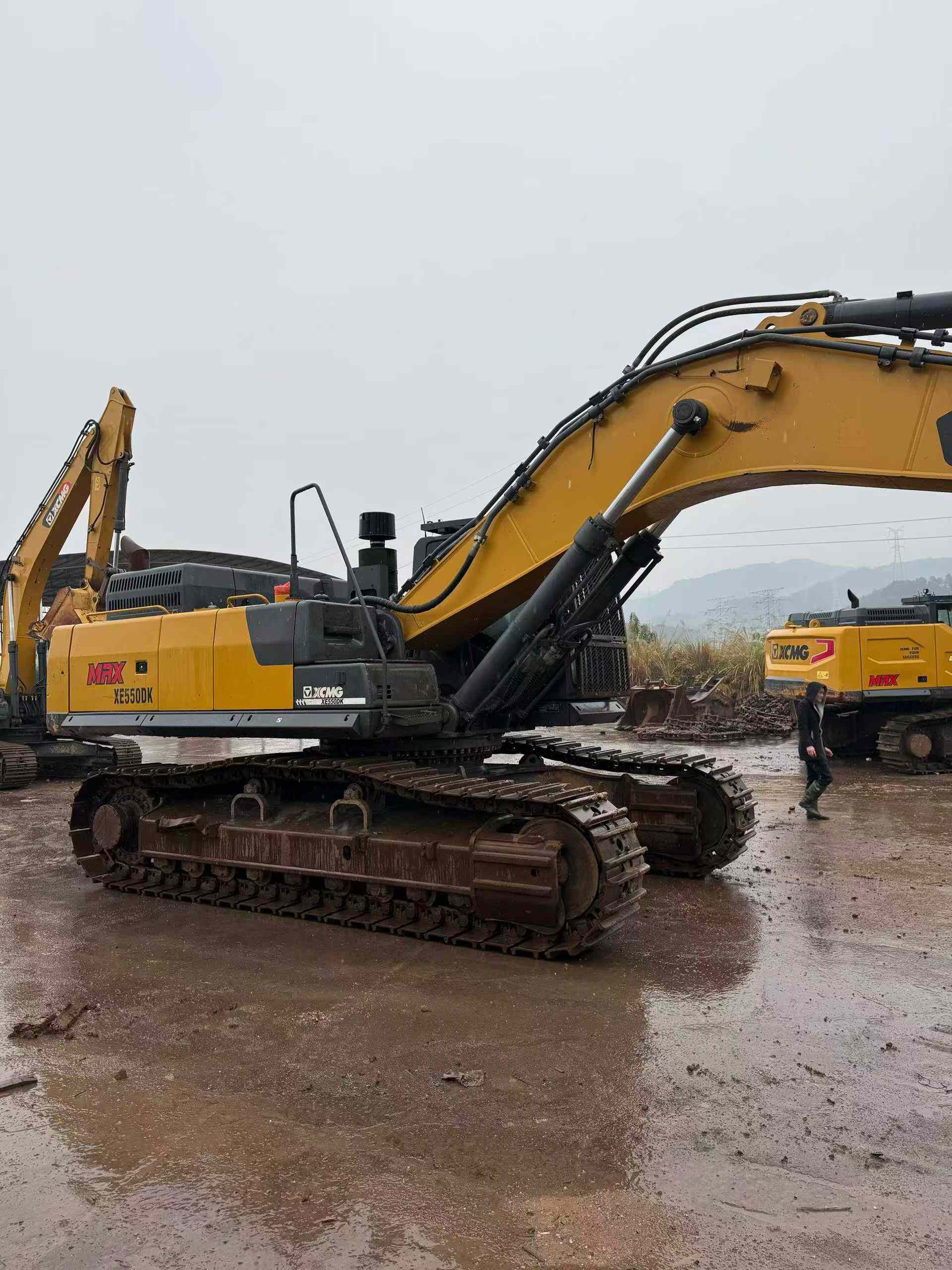Used XCMG XE550DK Excavator 2021 Model / 7