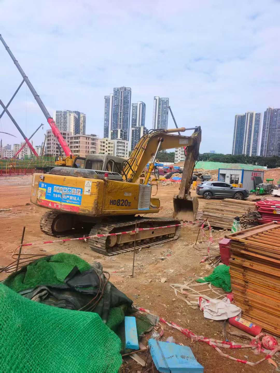 Used Kato HD820 Excavator 2016 Model / 3