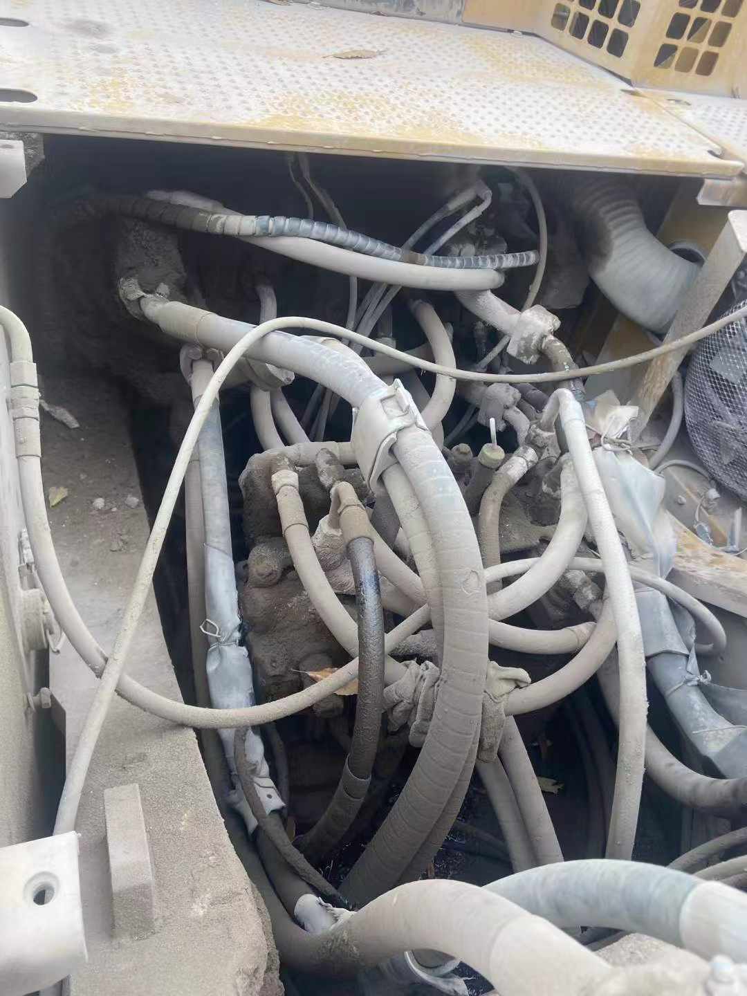 Used Caterpillar CT20 Excavator 2014 Model / 6