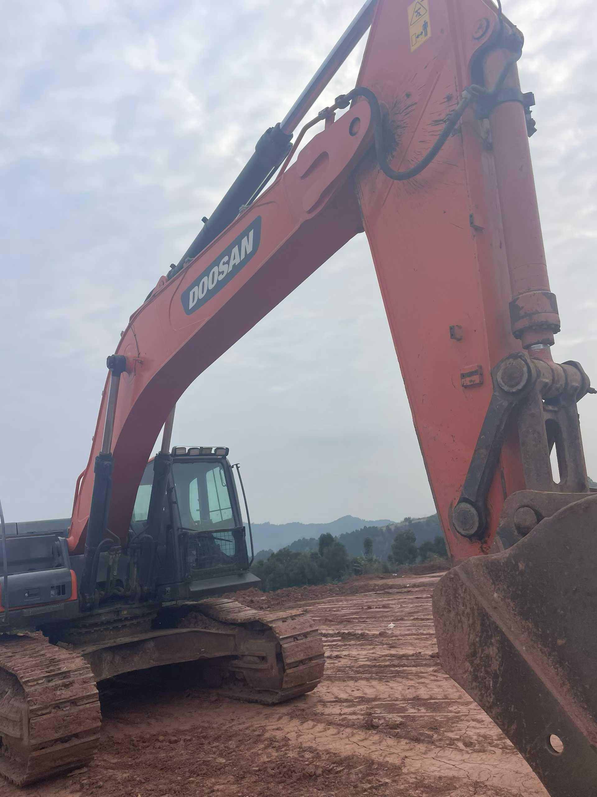 Used Doosan DX80 Excavator 2019 Model / 7