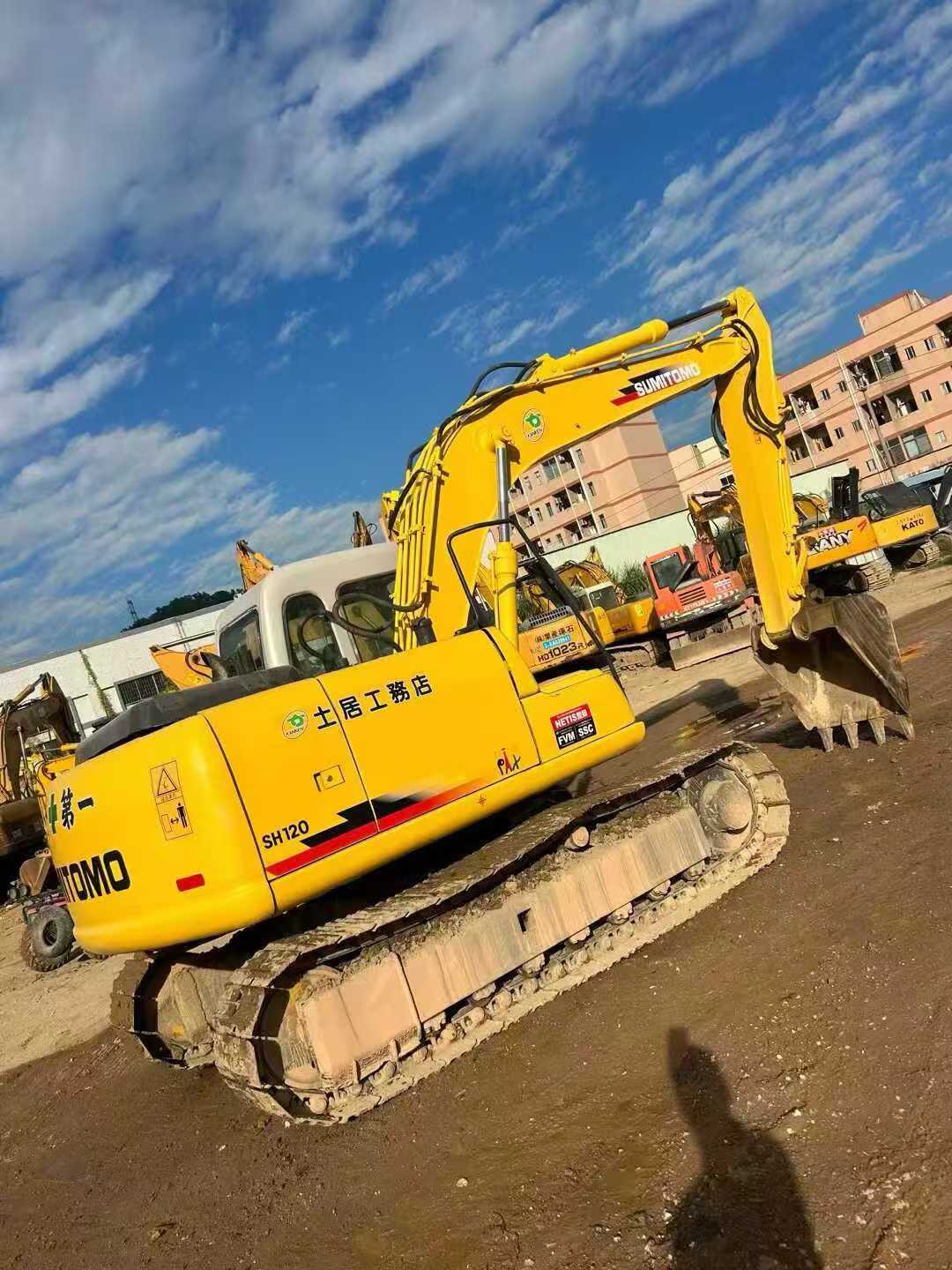 Used Sumitomo SH120-3 Excavator 2016 Model / 2