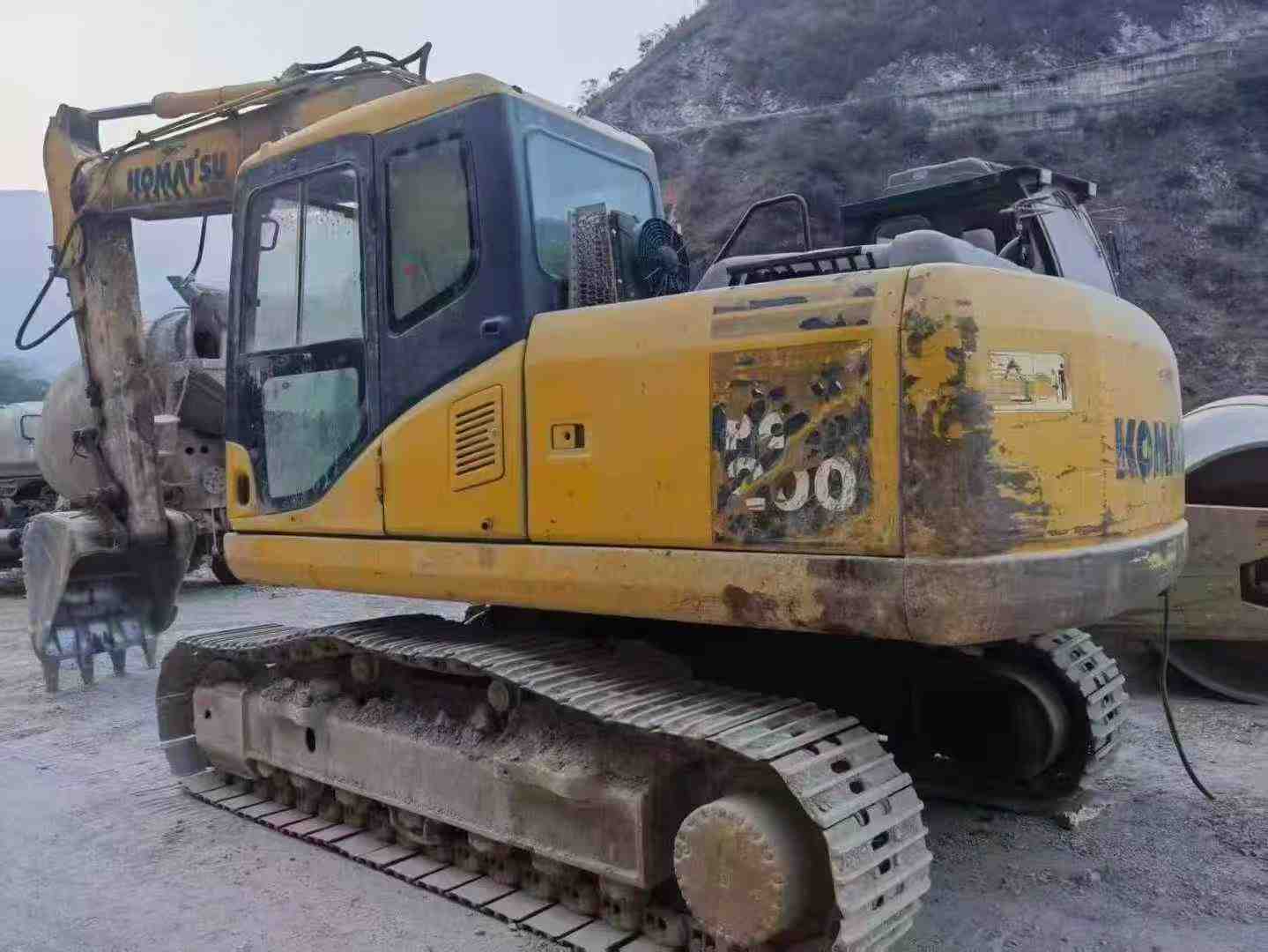 Used Komatsu PC60 Excavator 2016 Model / 3