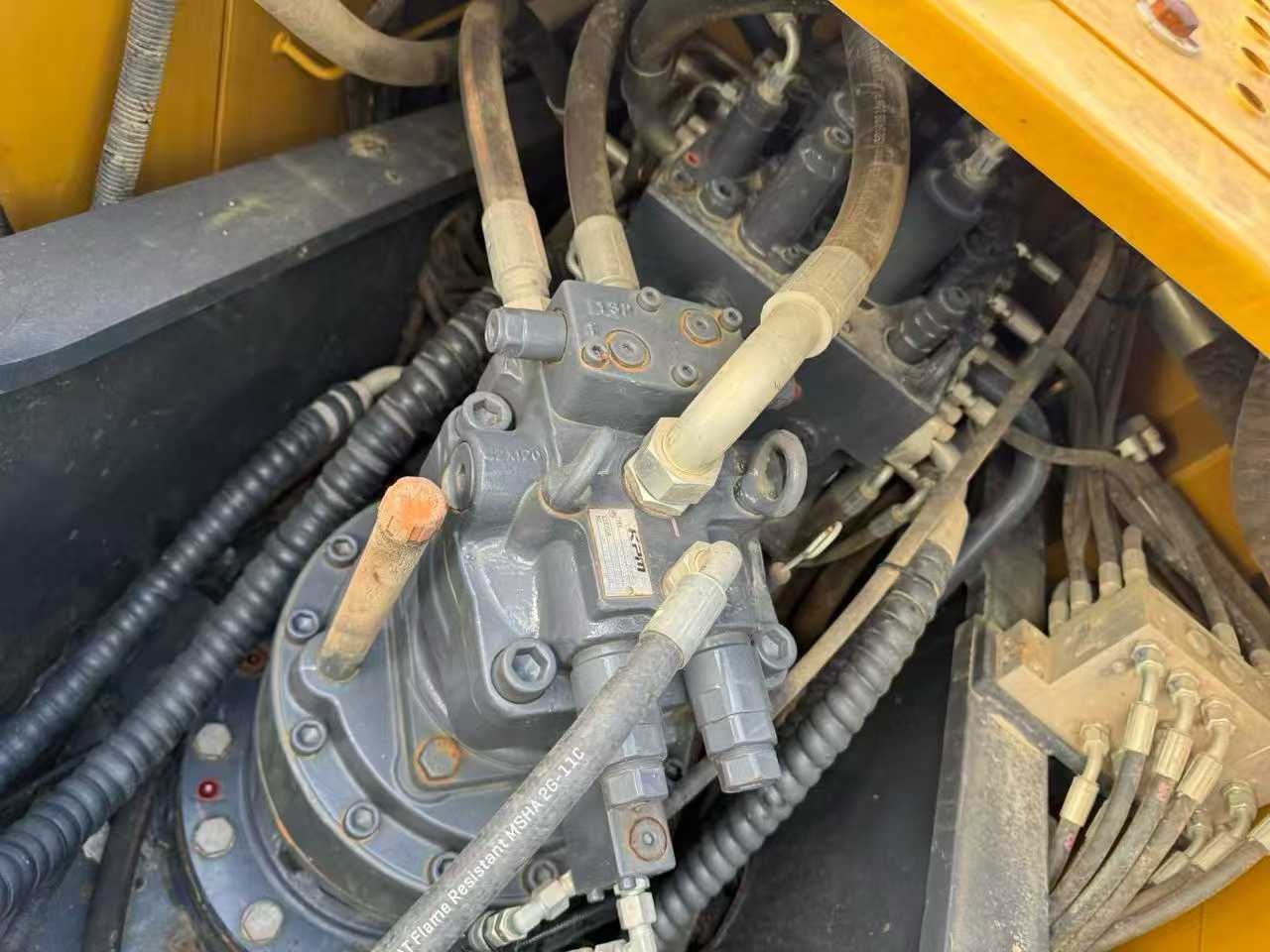 Used XCMG LW200 Excavator 2016 Model / 5