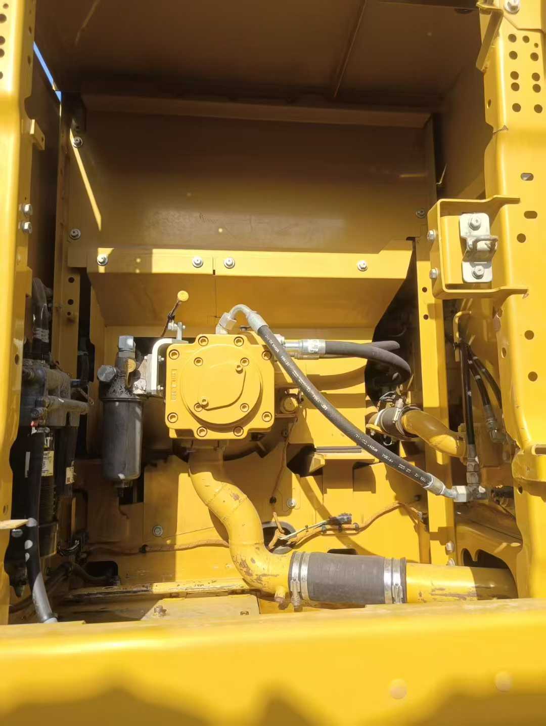 Used Caterpillar 323 Excavator 2020 Model / 9