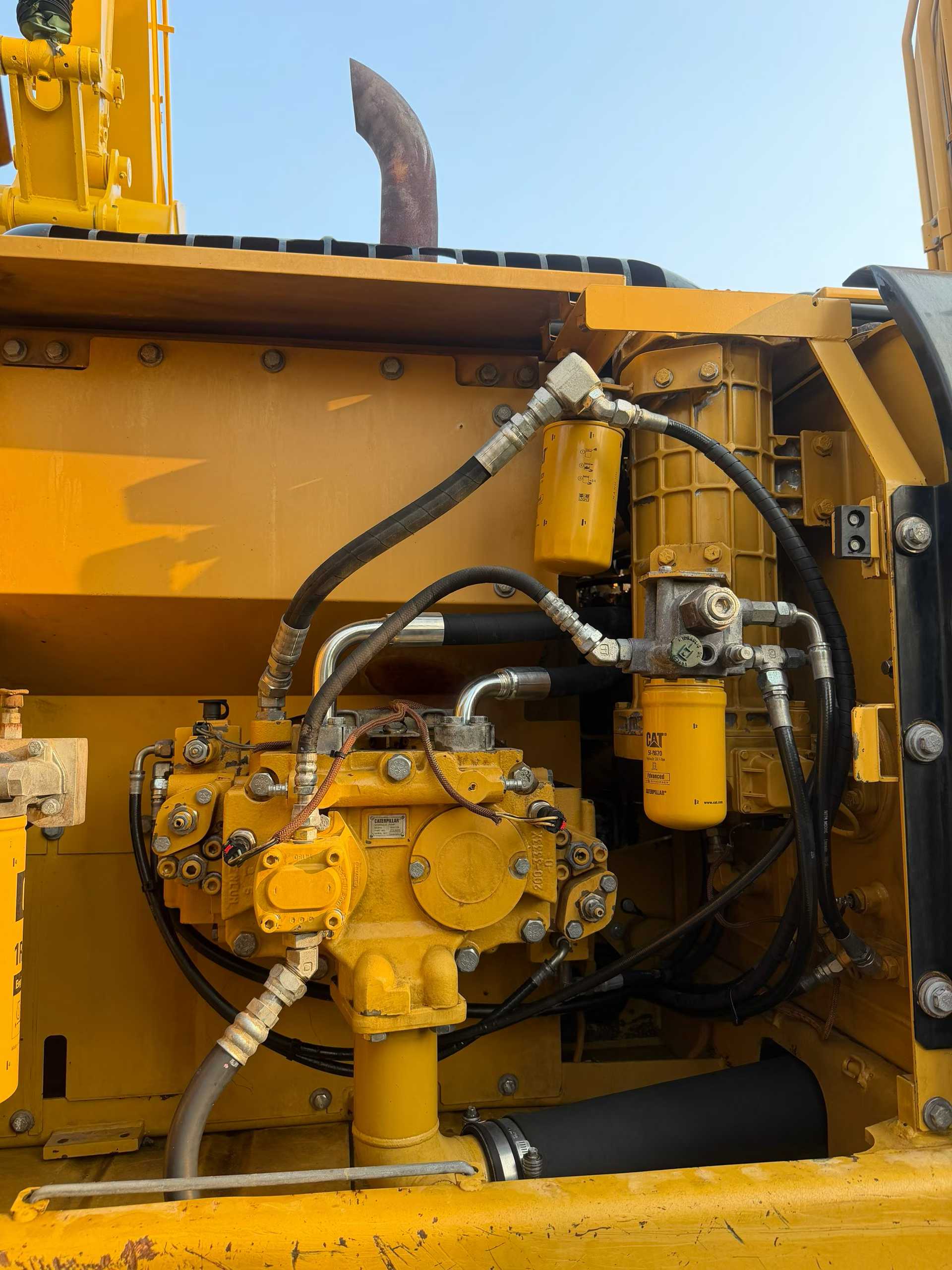 Used Caterpillar 320D Excavator 2016 Model / 5