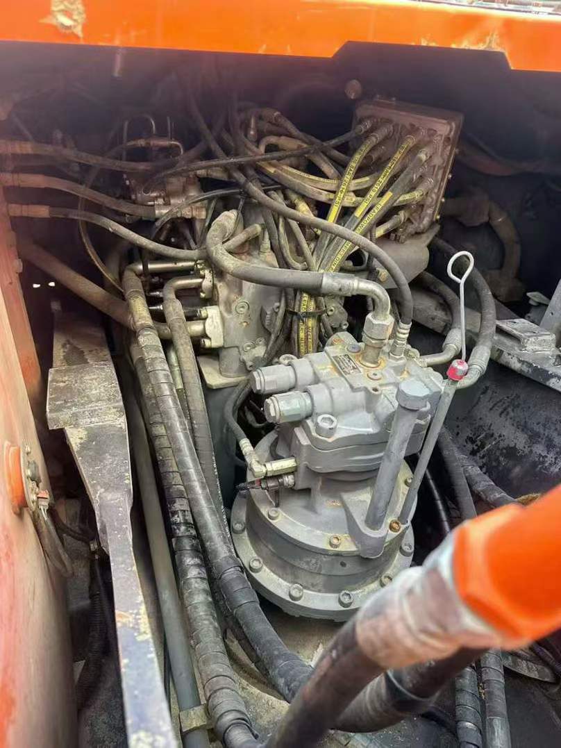 Used Hitachi ZAXIS200 Excavator 2019 Model / 7