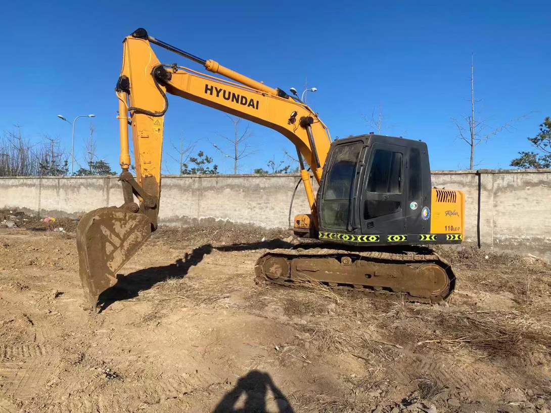 Buy Hyundai R110-7 Used Excavator / 2 Used Hyundai R110-7 Excavator 2016 Model / 2