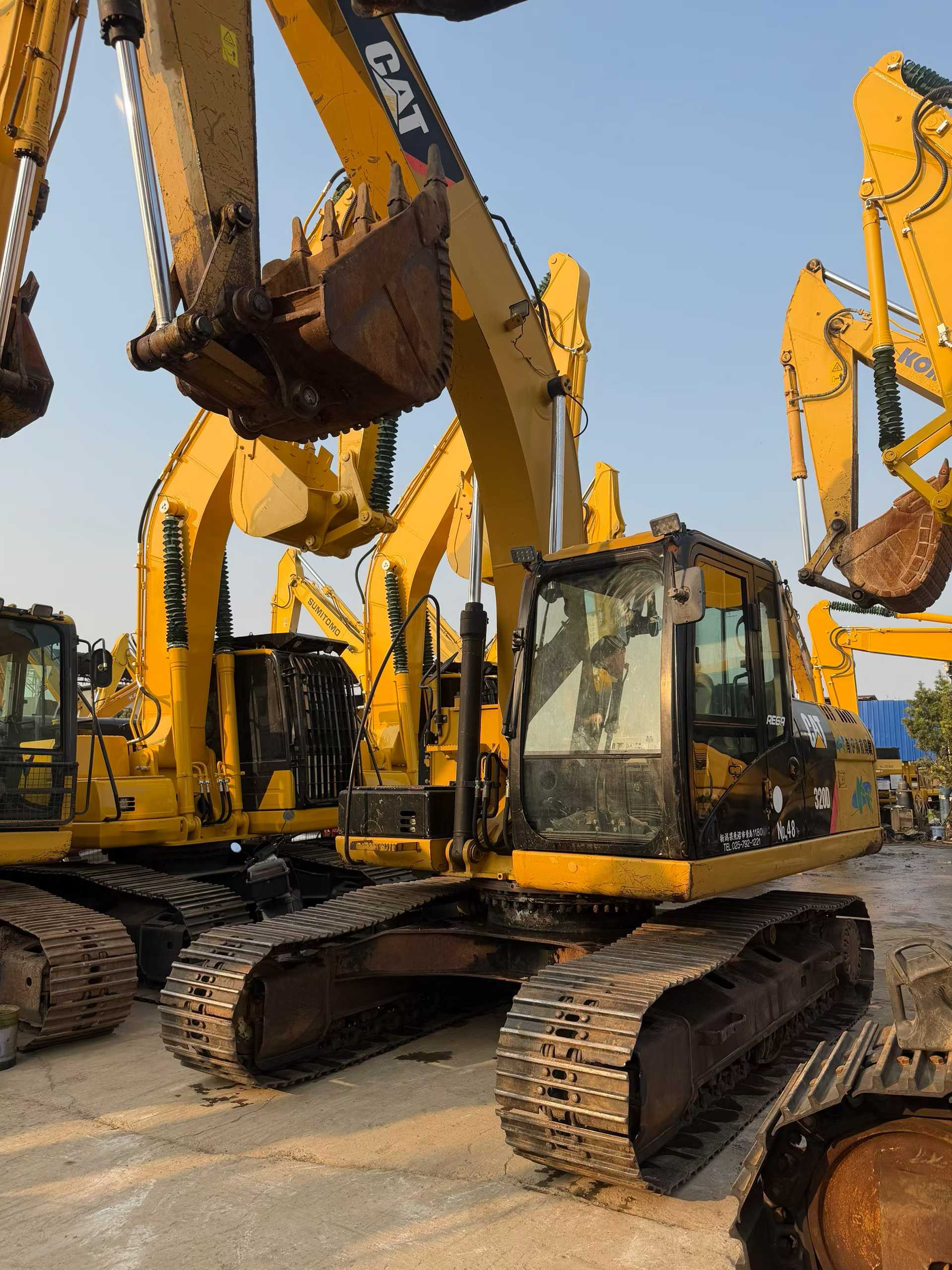 Used Caterpillar 320D Excavator 2016 Model / 4