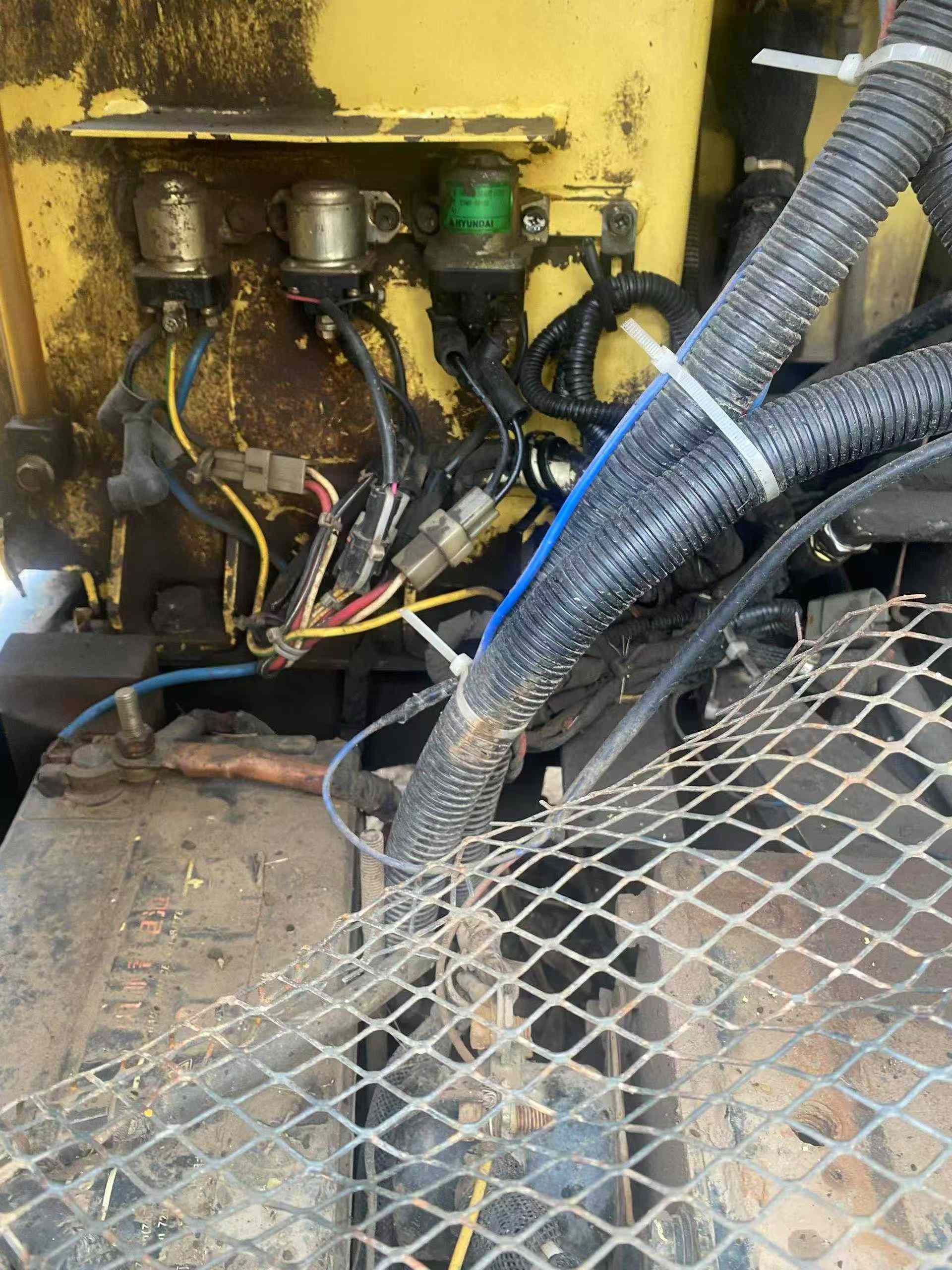 Used Hyundai R60-9 Excavator 2016 Model / 3