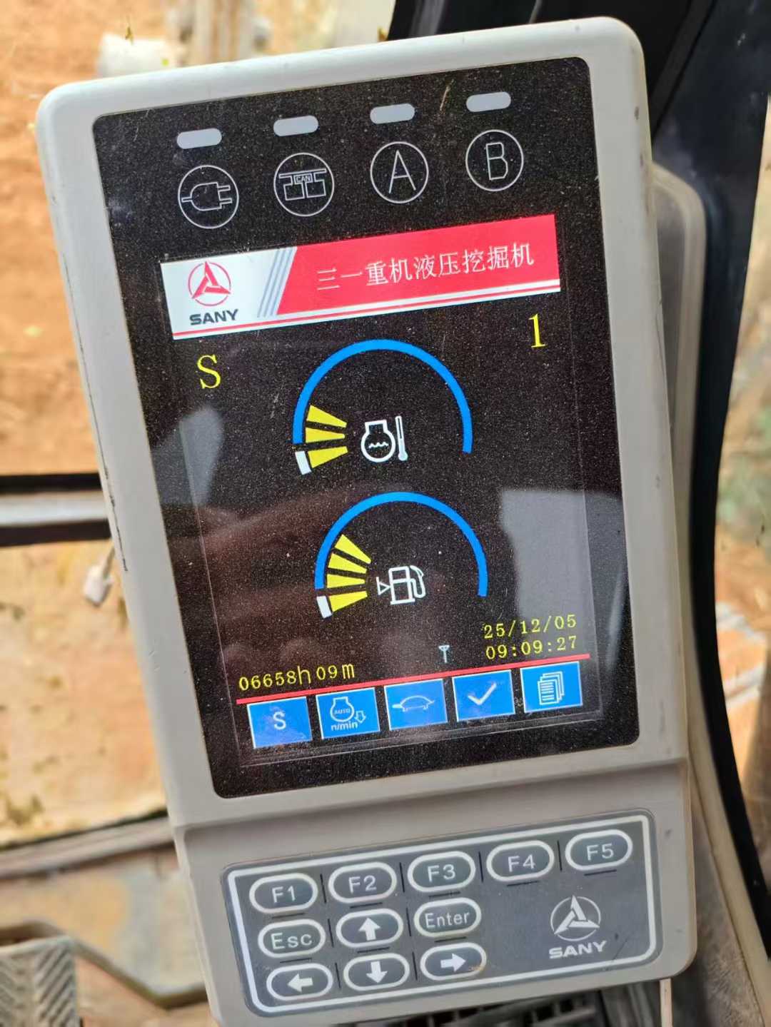 Used Sany SY60 Excavator 2019 Model / 4