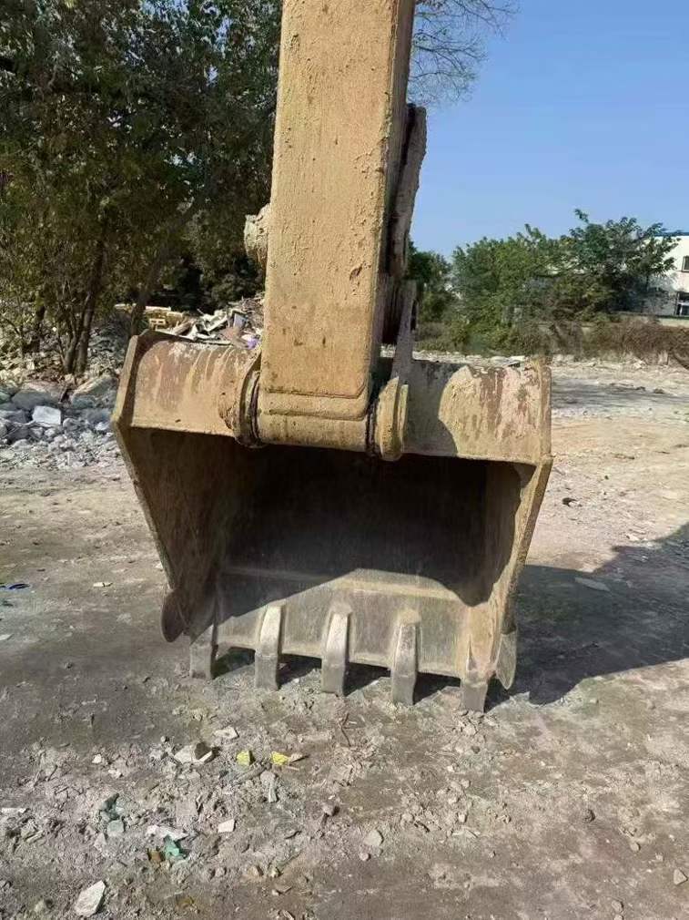Used Hitachi ZAXIS200 Excavator 2022 Model / 5