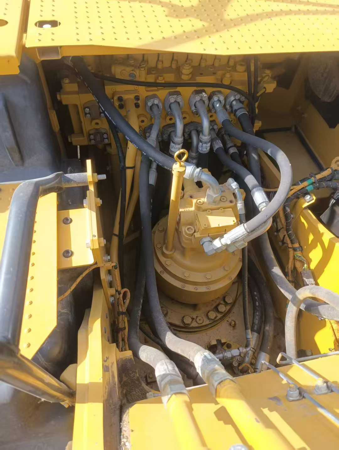 Used Caterpillar 323 Excavator 2020 Model / 8