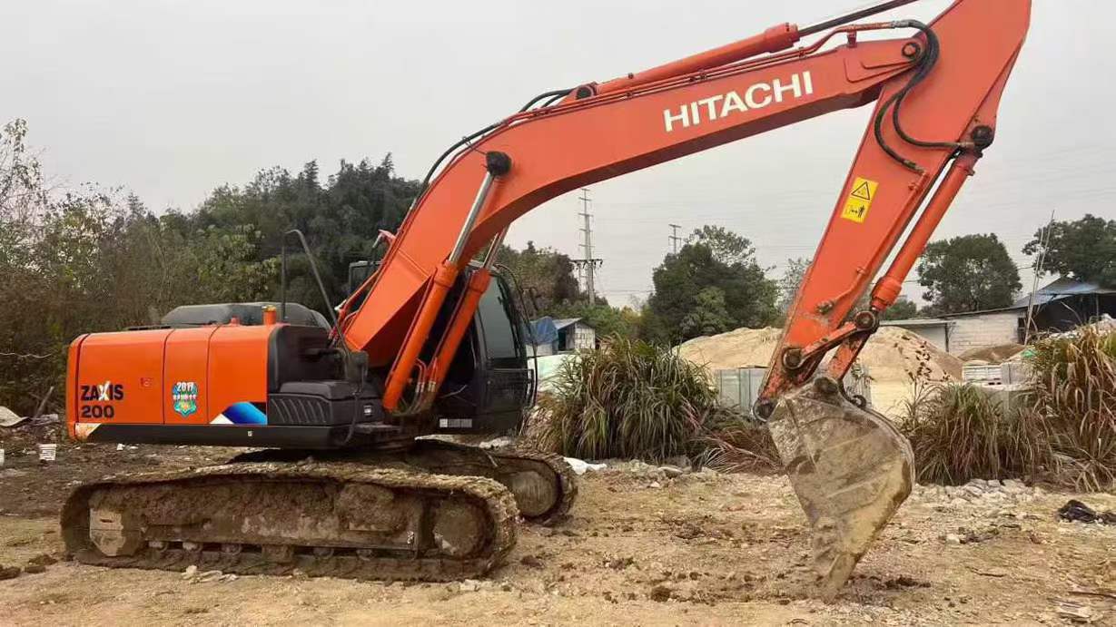 Used Hitachi ZX200-5A Excavator 2021 Model / 3