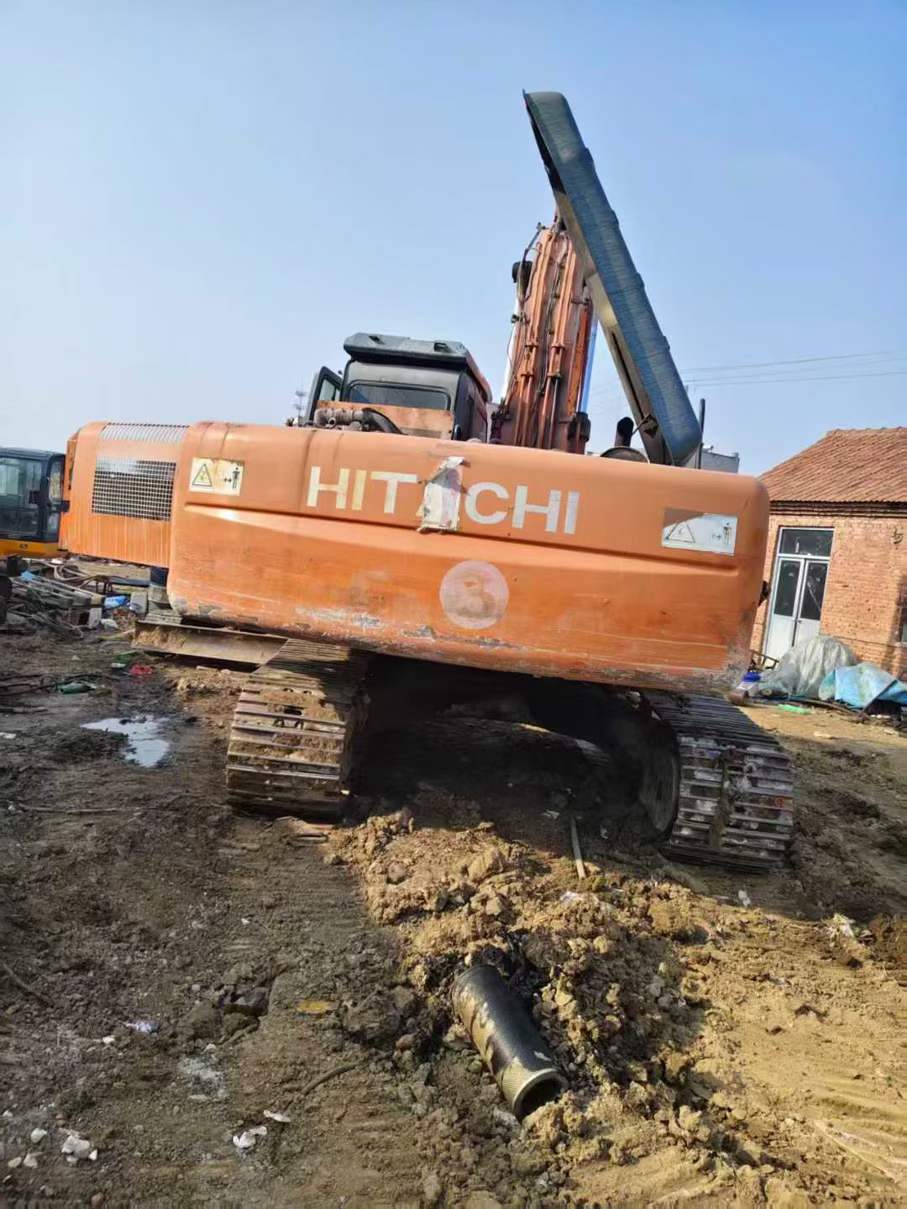 Used Hitachi ZX230-6 Excavator 2016 Model / 2