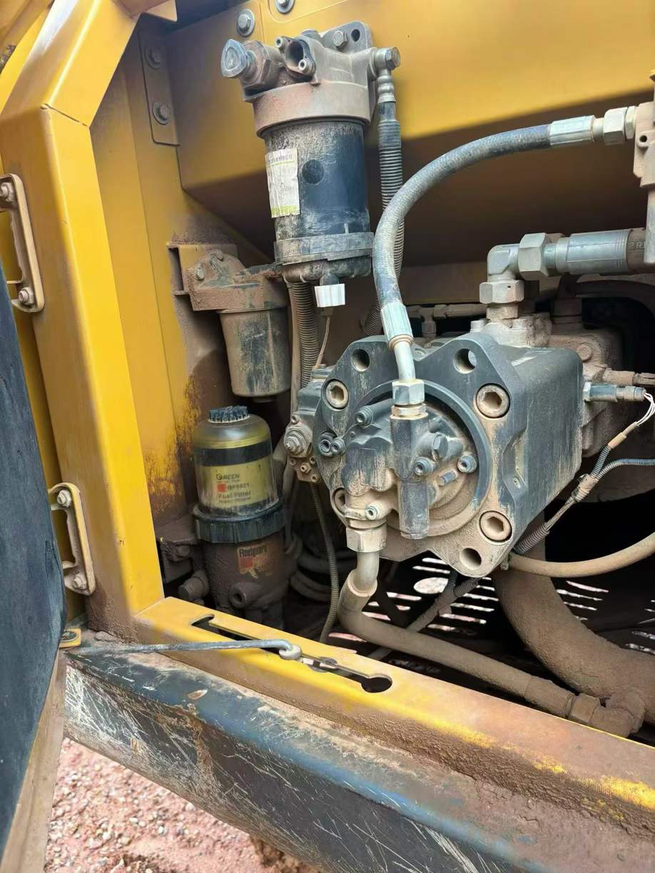 Used XCMG LW200 Excavator 2019 Model / 8