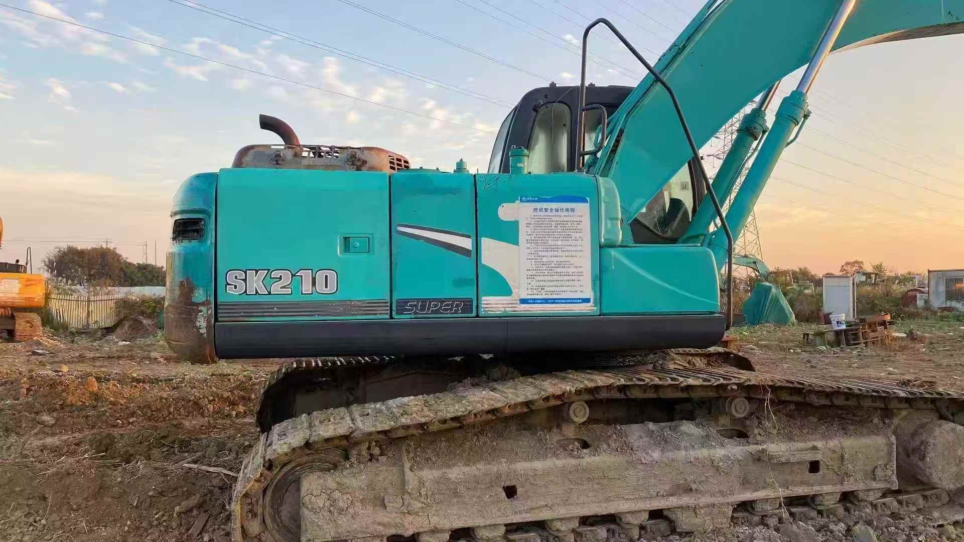Used Kobelco SK210 Excavator 2016 Model / 3