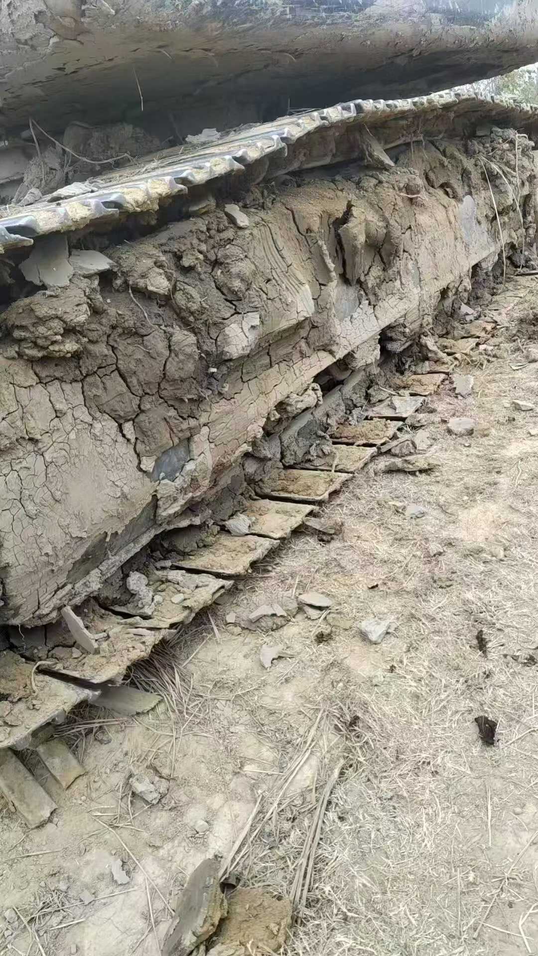 Buy Hyundai R215VS Used Excavator / 3 Used Hyundai R215VS Excavator 2017 Model / 3