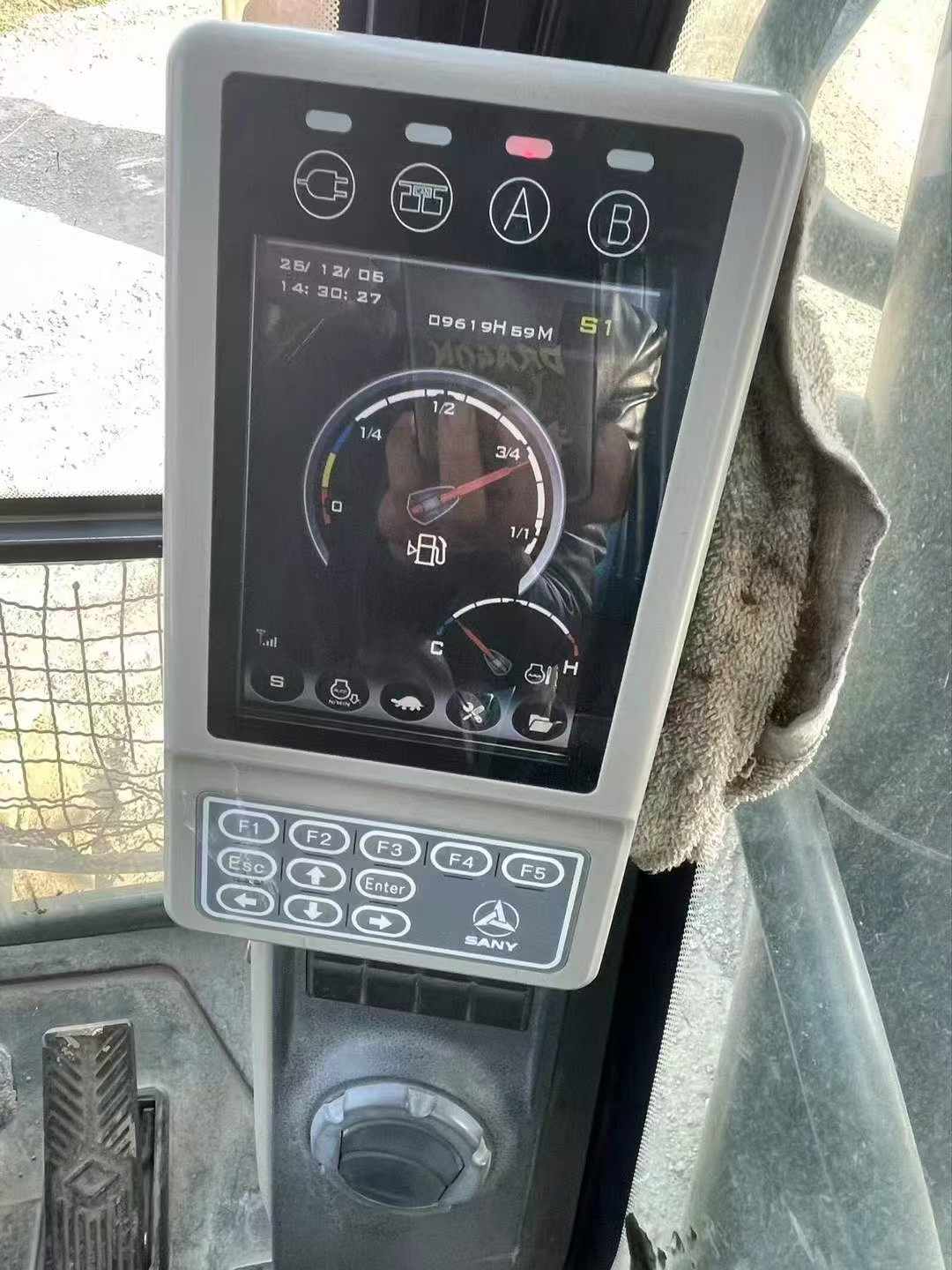 Used Sany SW305K Excavator 2018 Model / 7