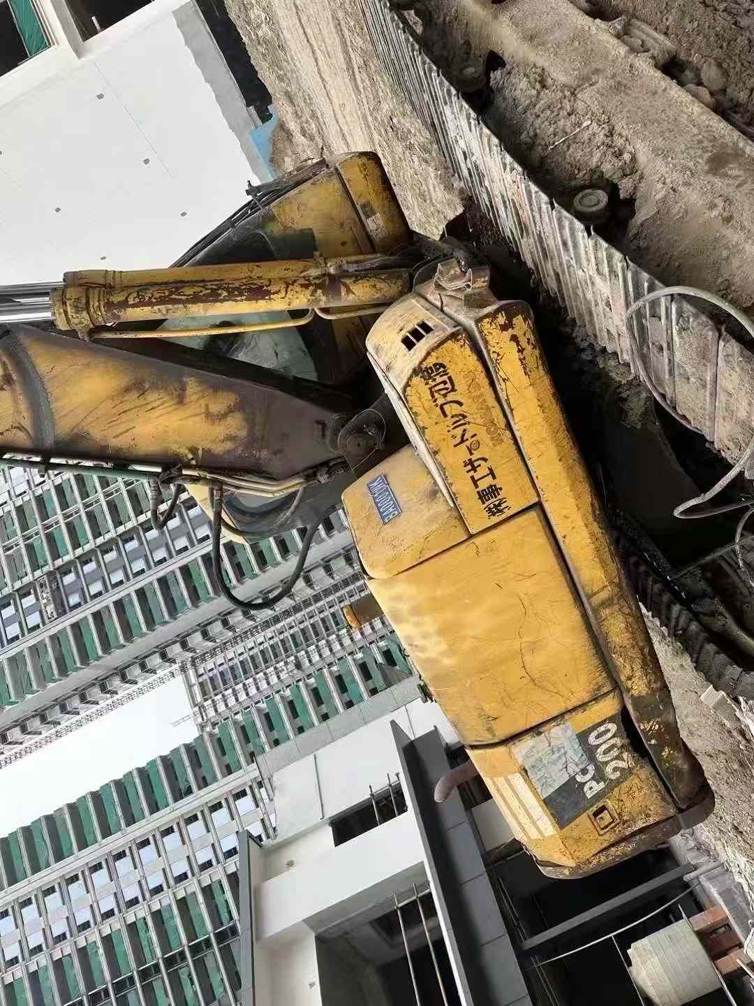 Used Komatsu PC200 Excavator 2016 Model / 6