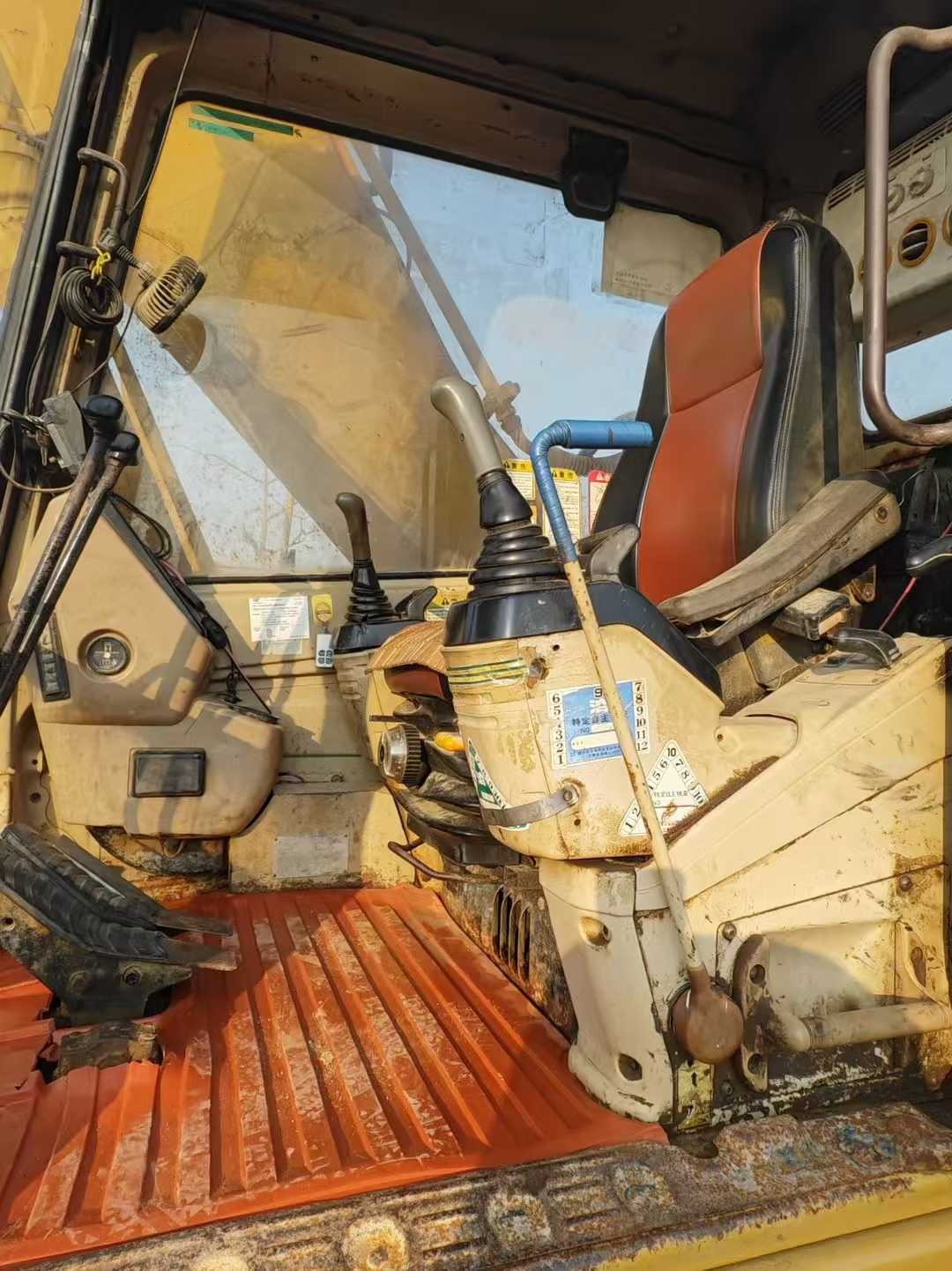 Used Caterpillar 320V2 Excavator 2016 Model / 8