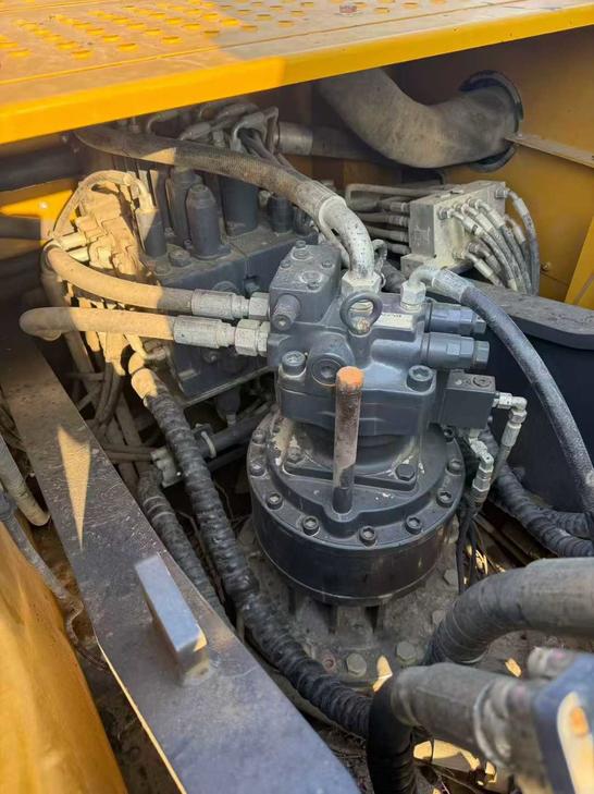 Buy XCMG LW200 Used Excavator / 1