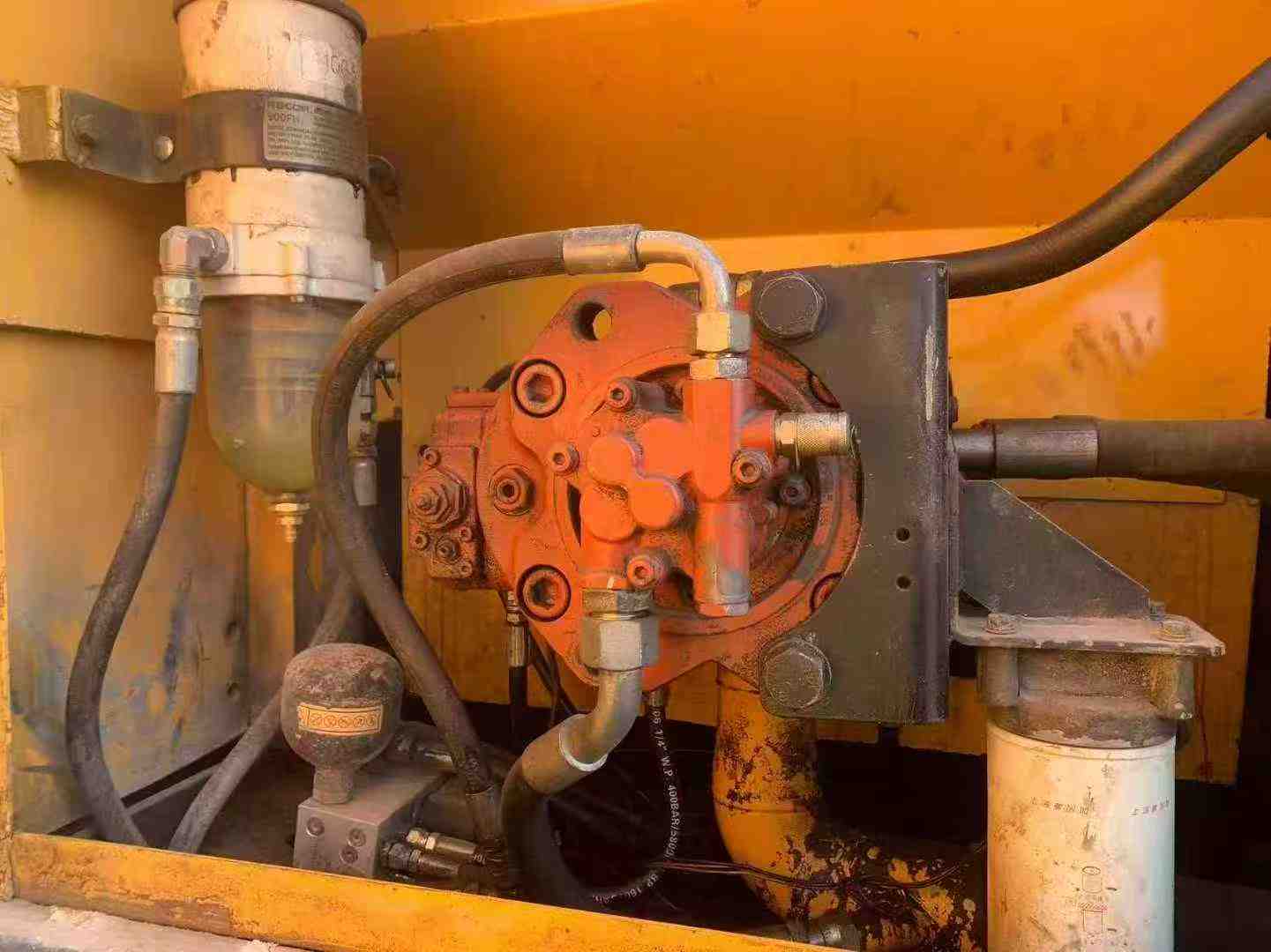 Used Hyundai R215VSN Excavator 2017 Model / 3